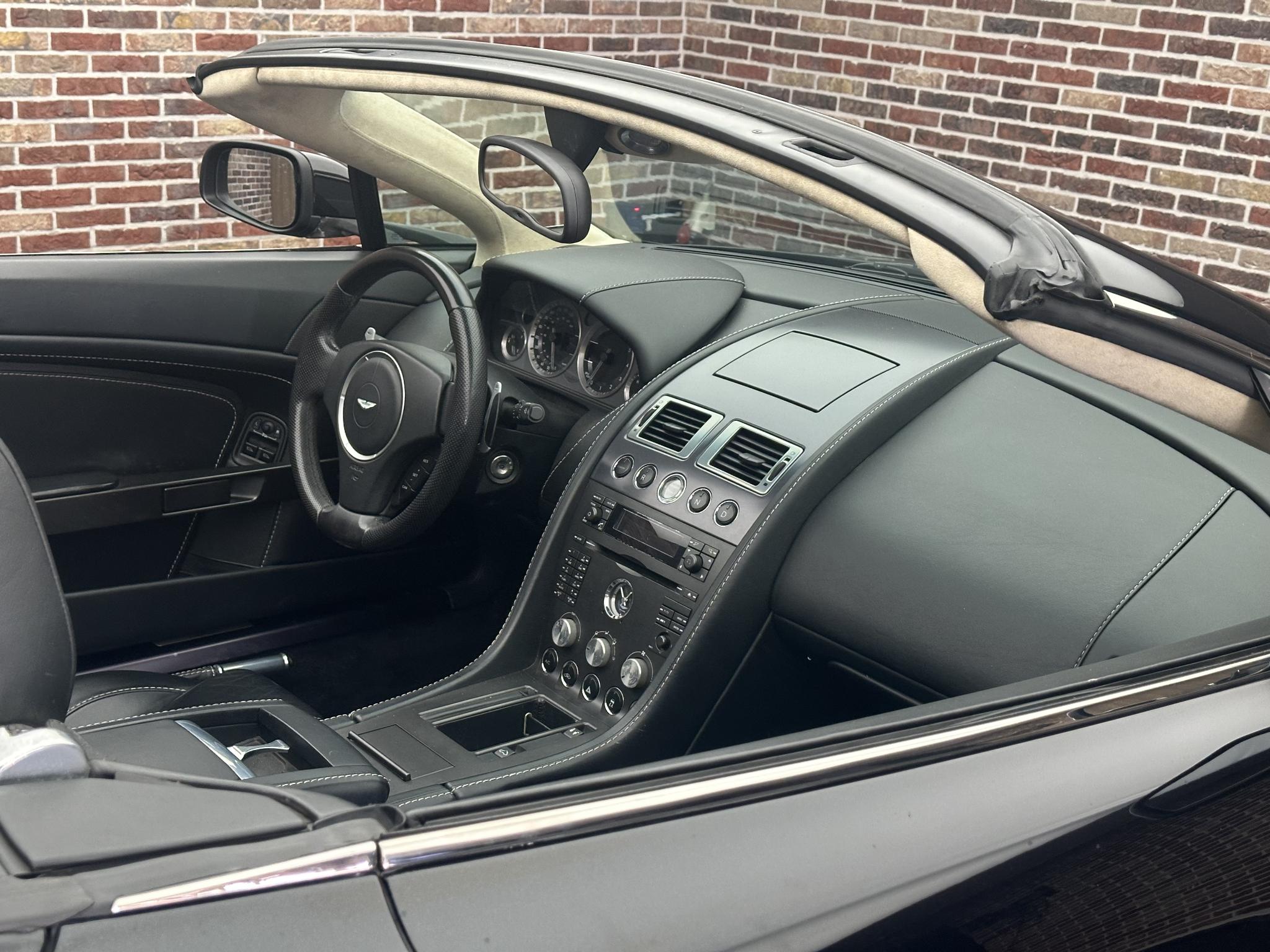 Foto van Aston Martin V8 Vantage Roadster