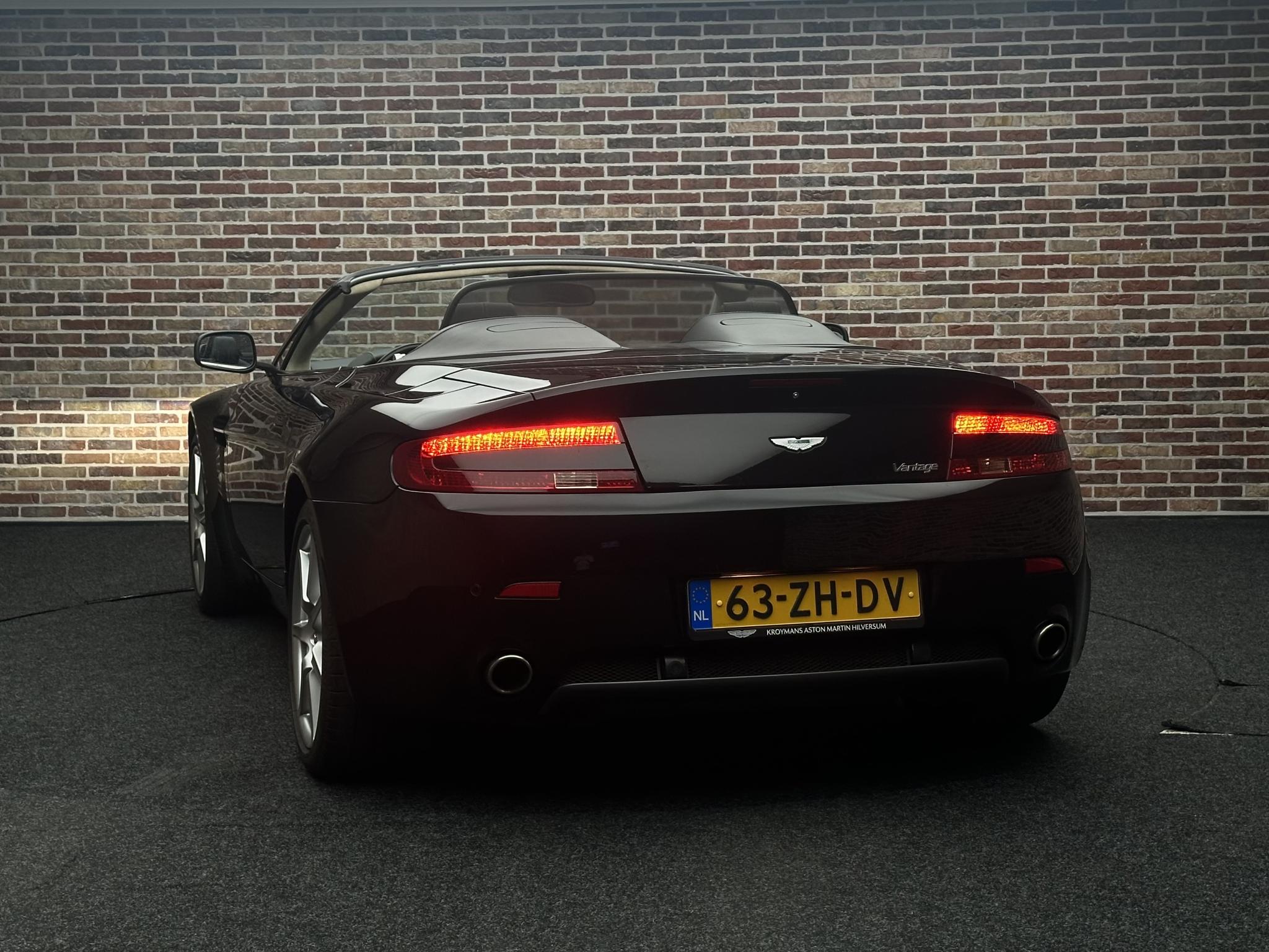 Foto van Aston Martin V8 Vantage Roadster