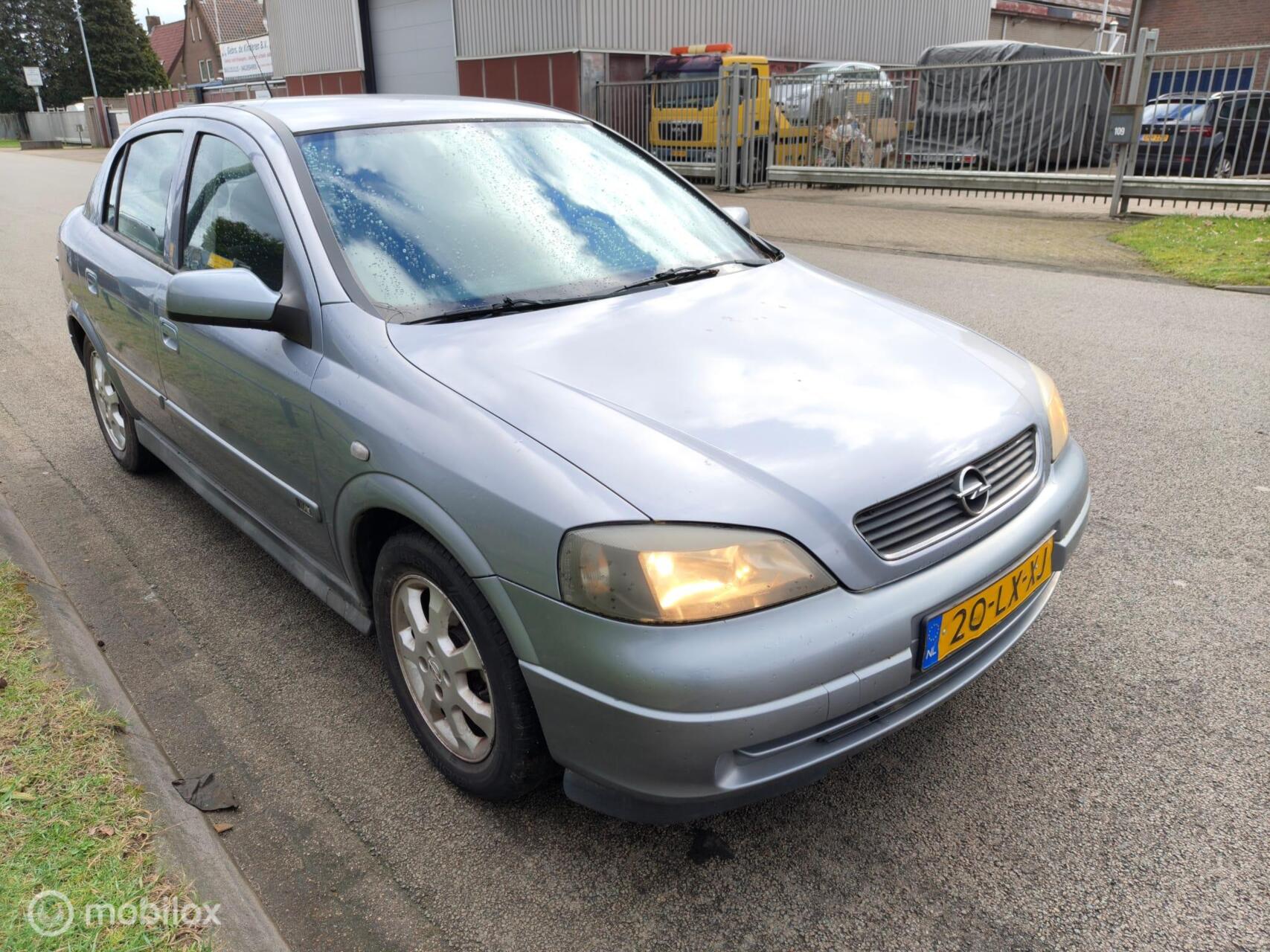 Opel Astra 1.6 Benzine 2003 - voorkant
