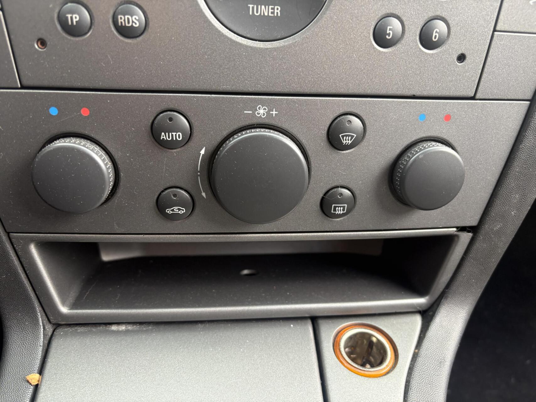 Foto van Opel Vectra-c-cc
