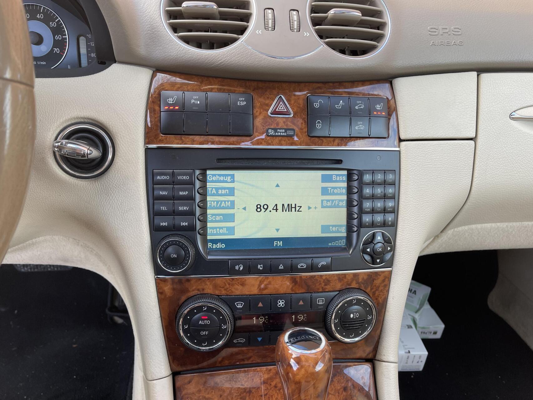 Foto van Mercedes-Benz CLK 350