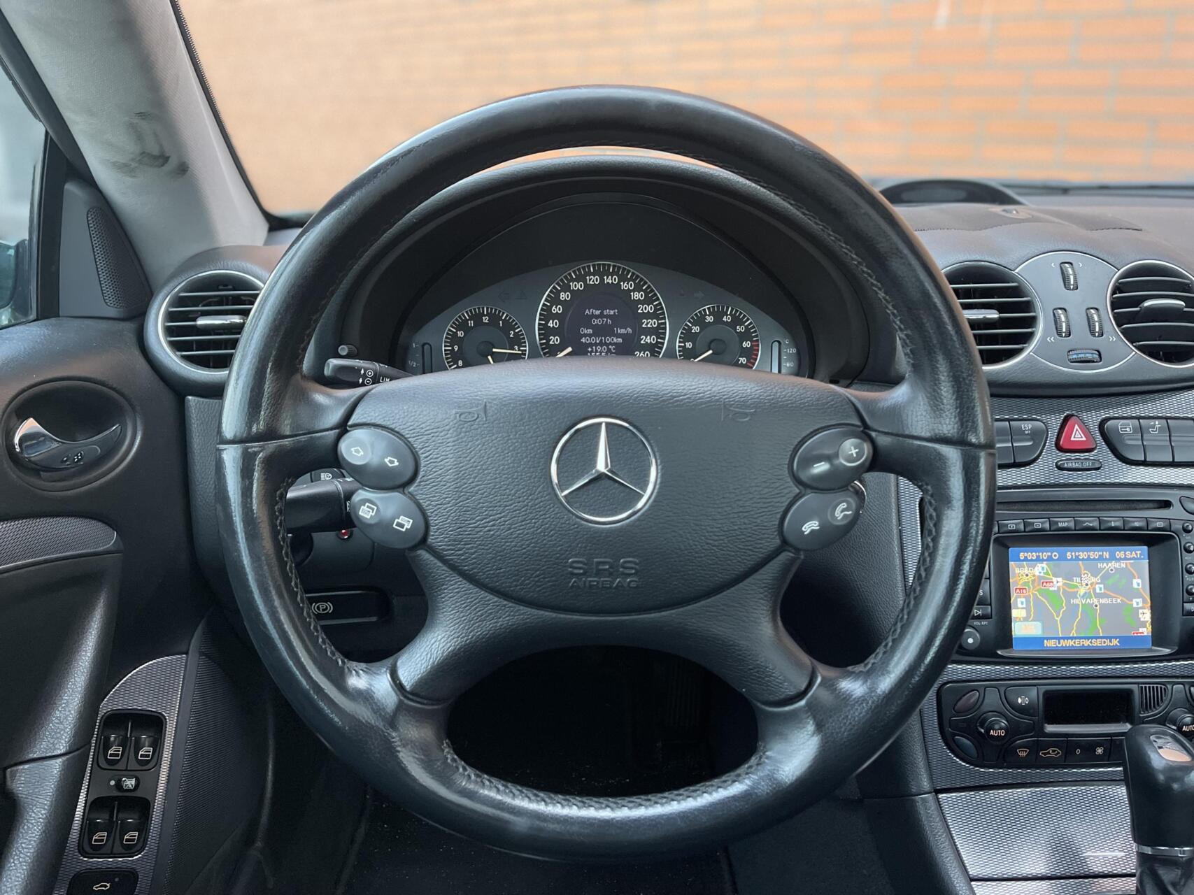 Foto van Mercedes-Benz CLK 320