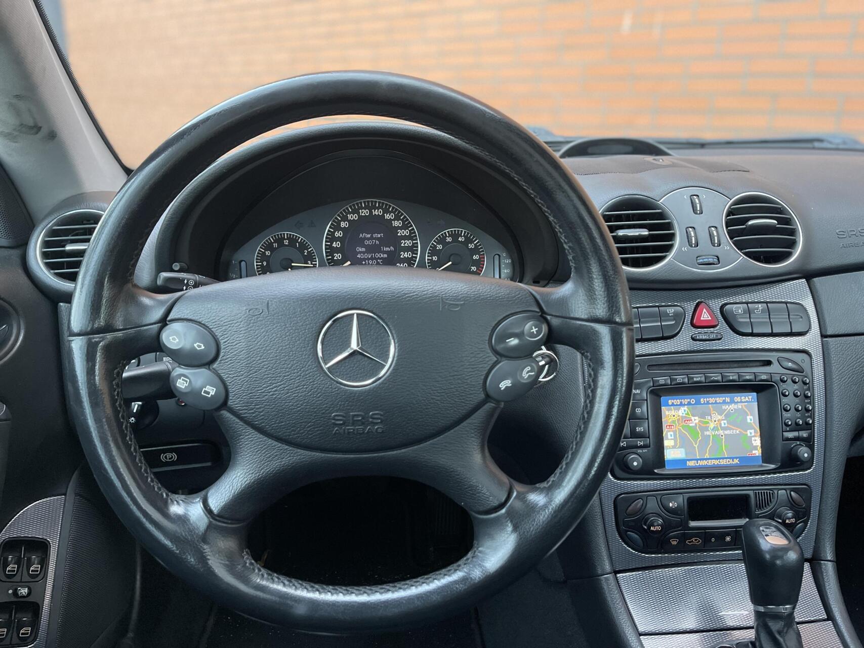 Foto van Mercedes-Benz CLK 320
