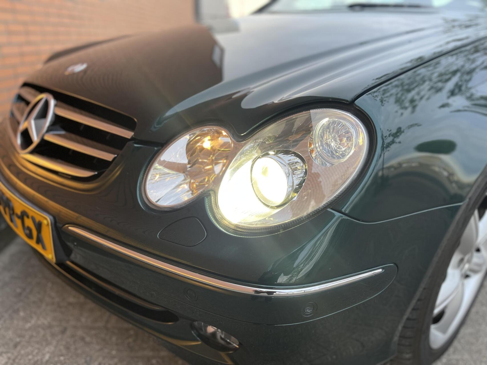 Foto van Mercedes-Benz CLK 320