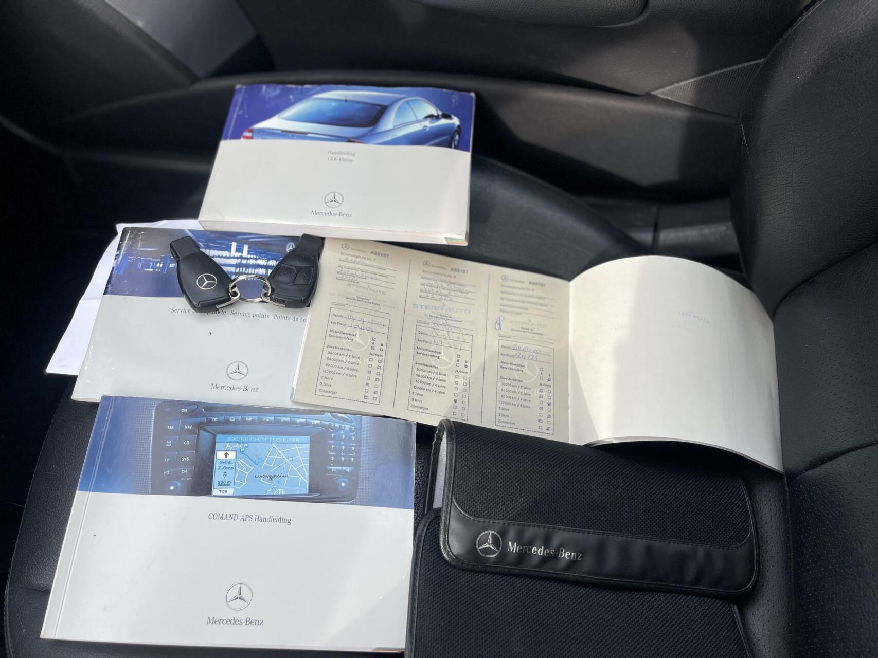 Foto van Mercedes-Benz CLK 320