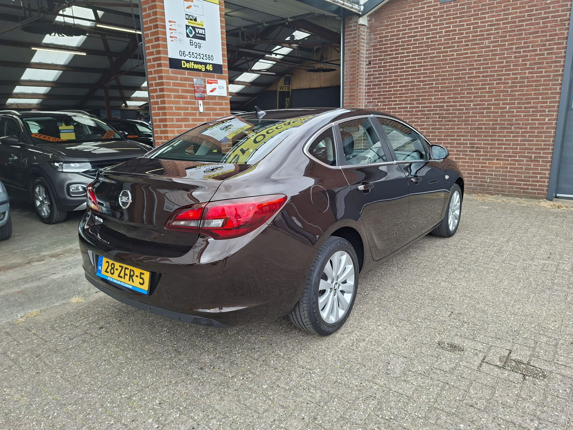 Foto van Opel Astra Notchback