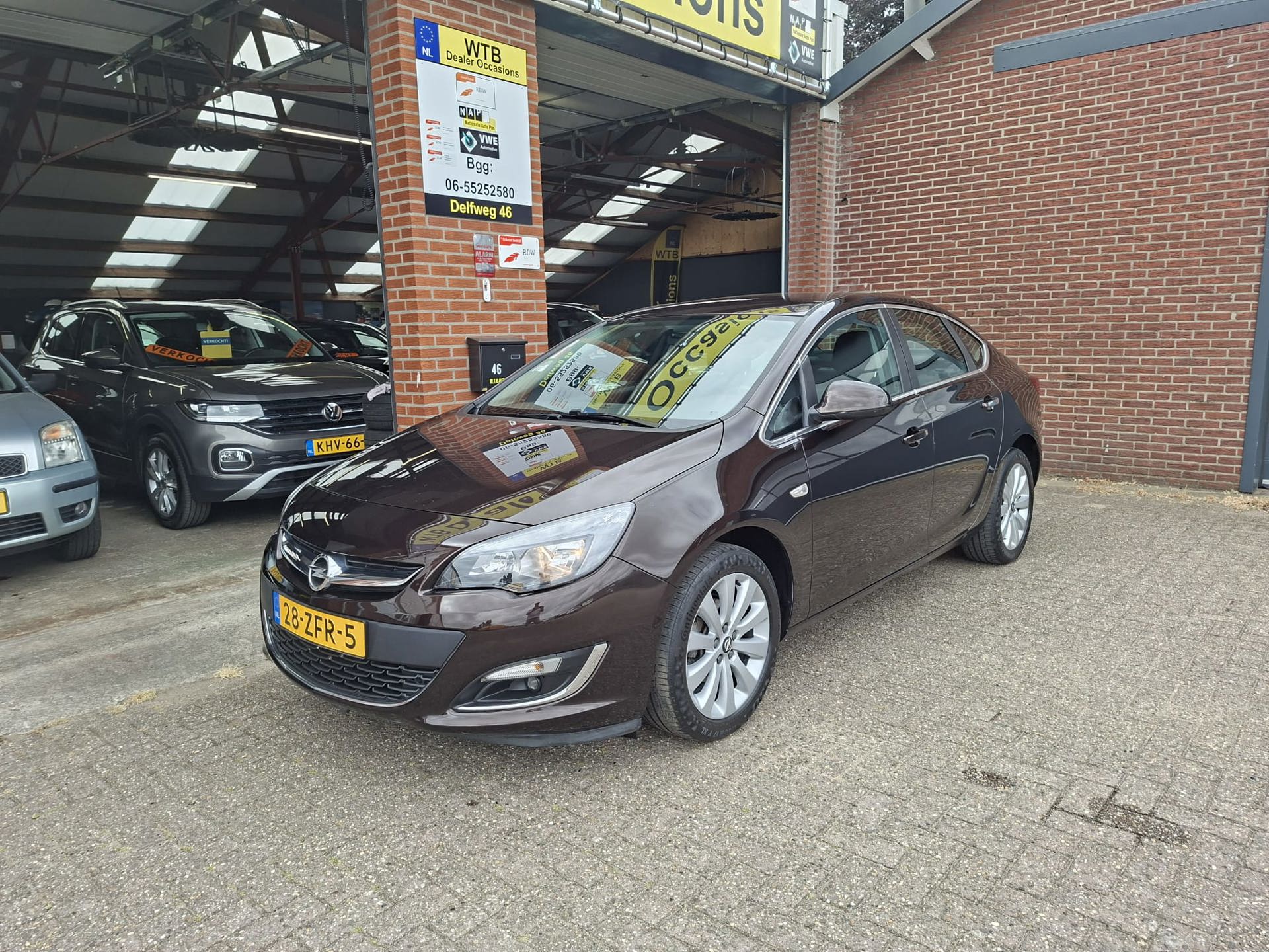 Foto van Opel Astra Notchback