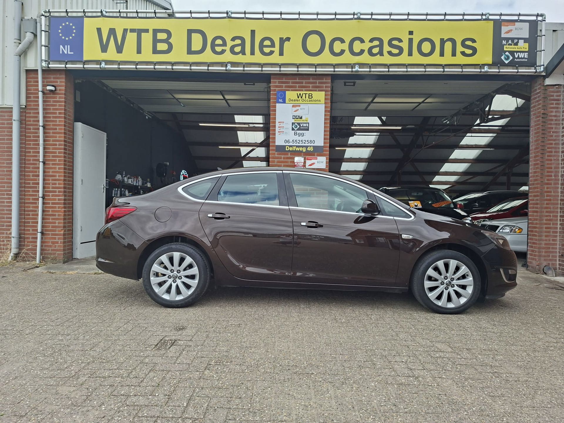 Foto van Opel Astra Notchback