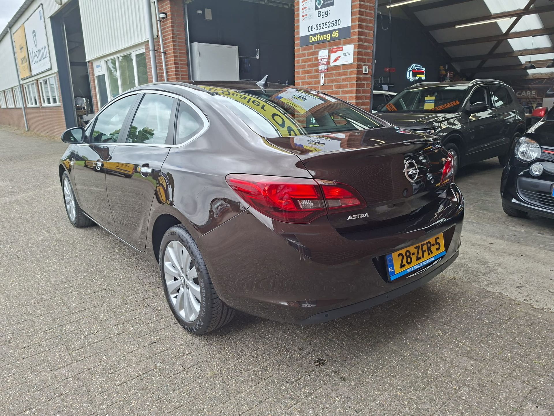 Foto van Opel Astra Notchback