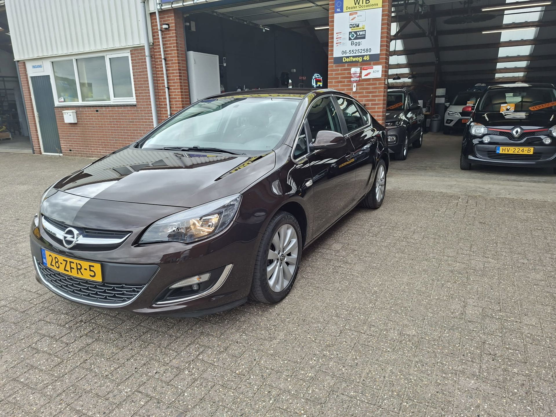 Foto van Opel Astra Notchback