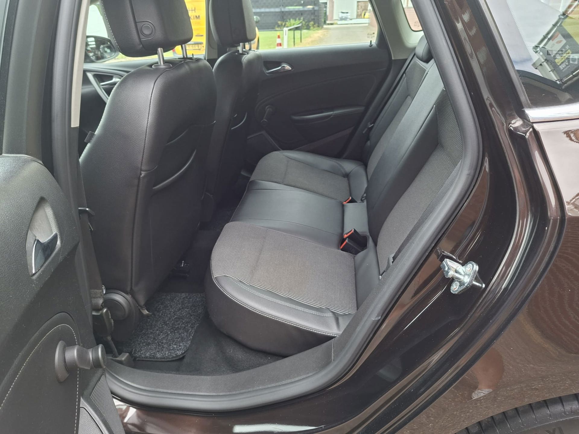 Foto van Opel Astra Notchback