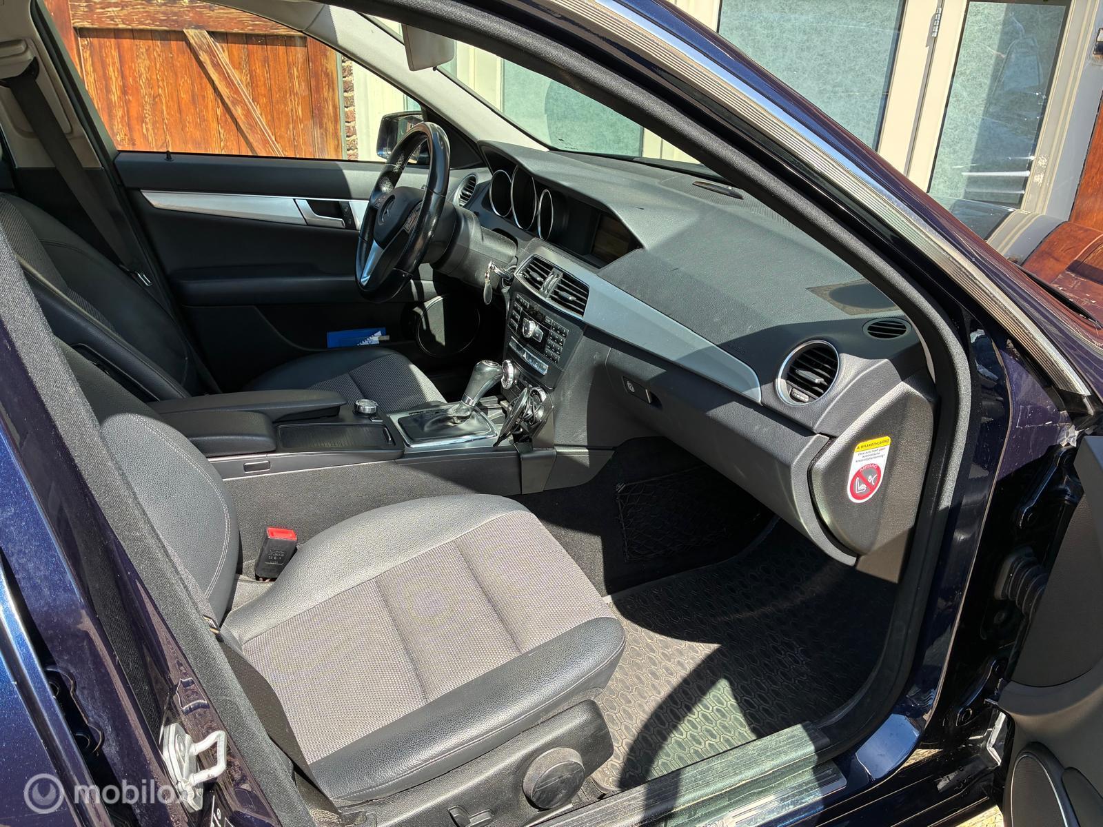 Foto van Mercedes-Benz C 180