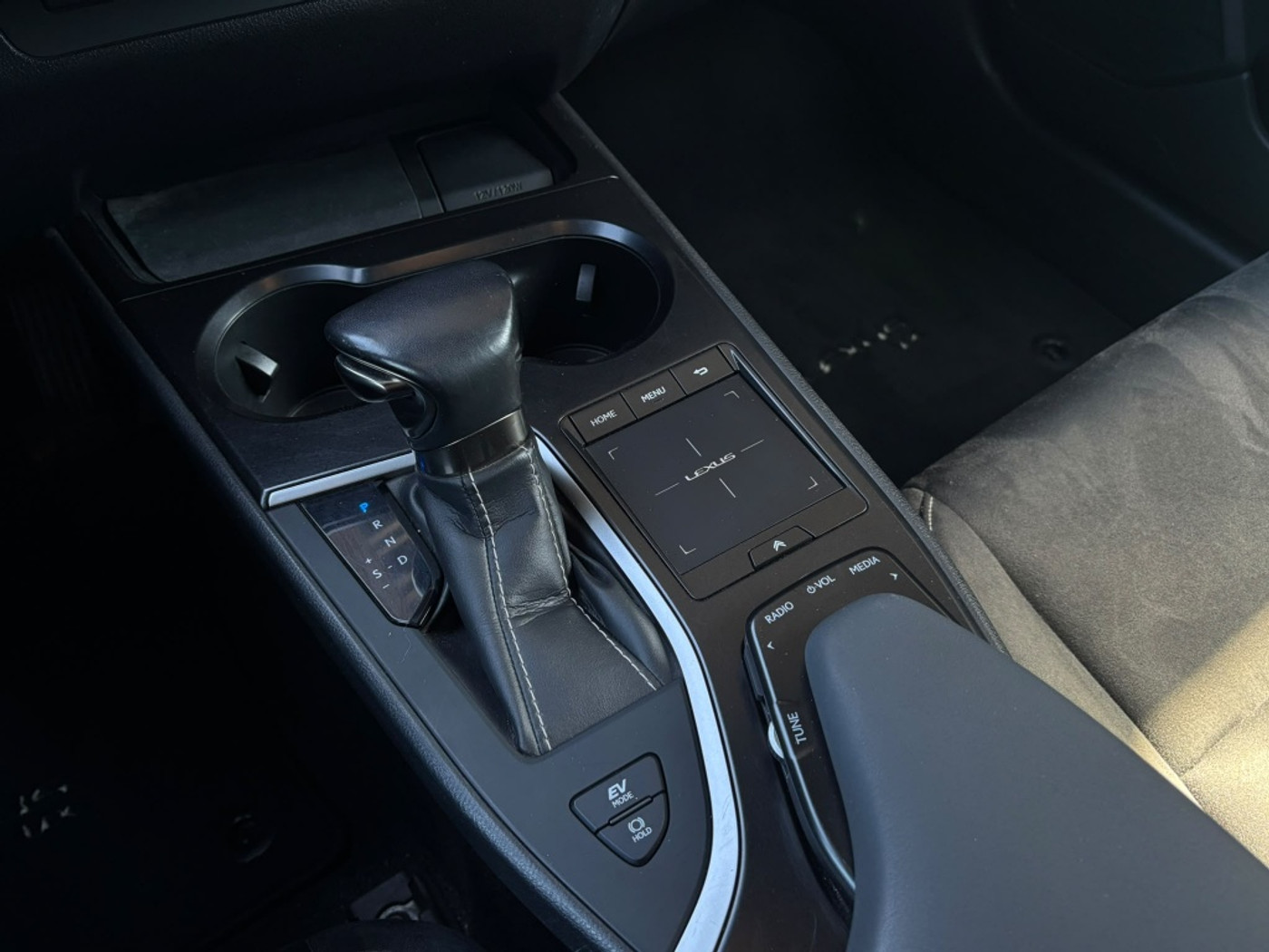 Foto van Lexus Lexus Ux250h