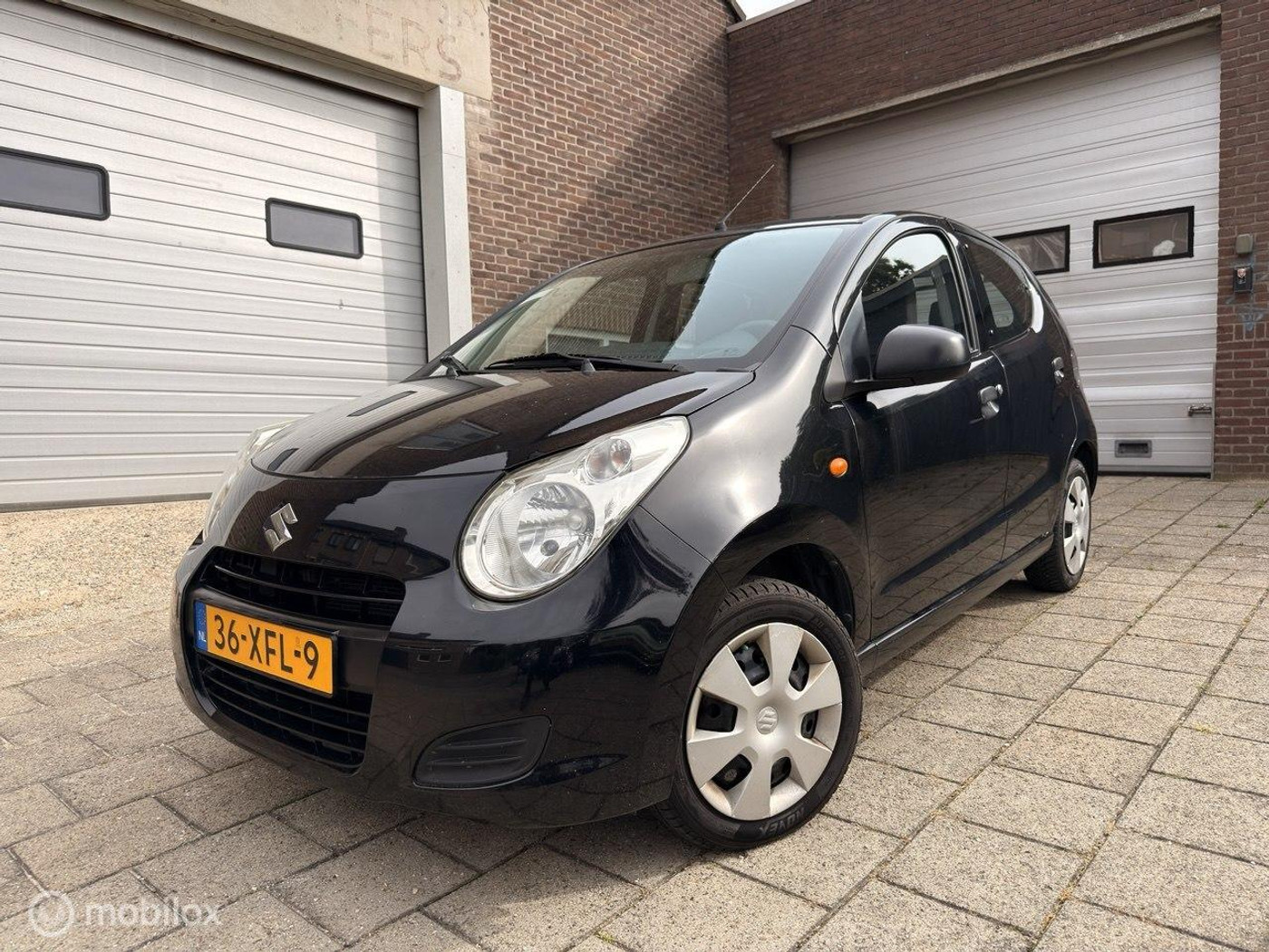 Suzuki Alto 1.0 Comfort Plus 2012 - voorkant