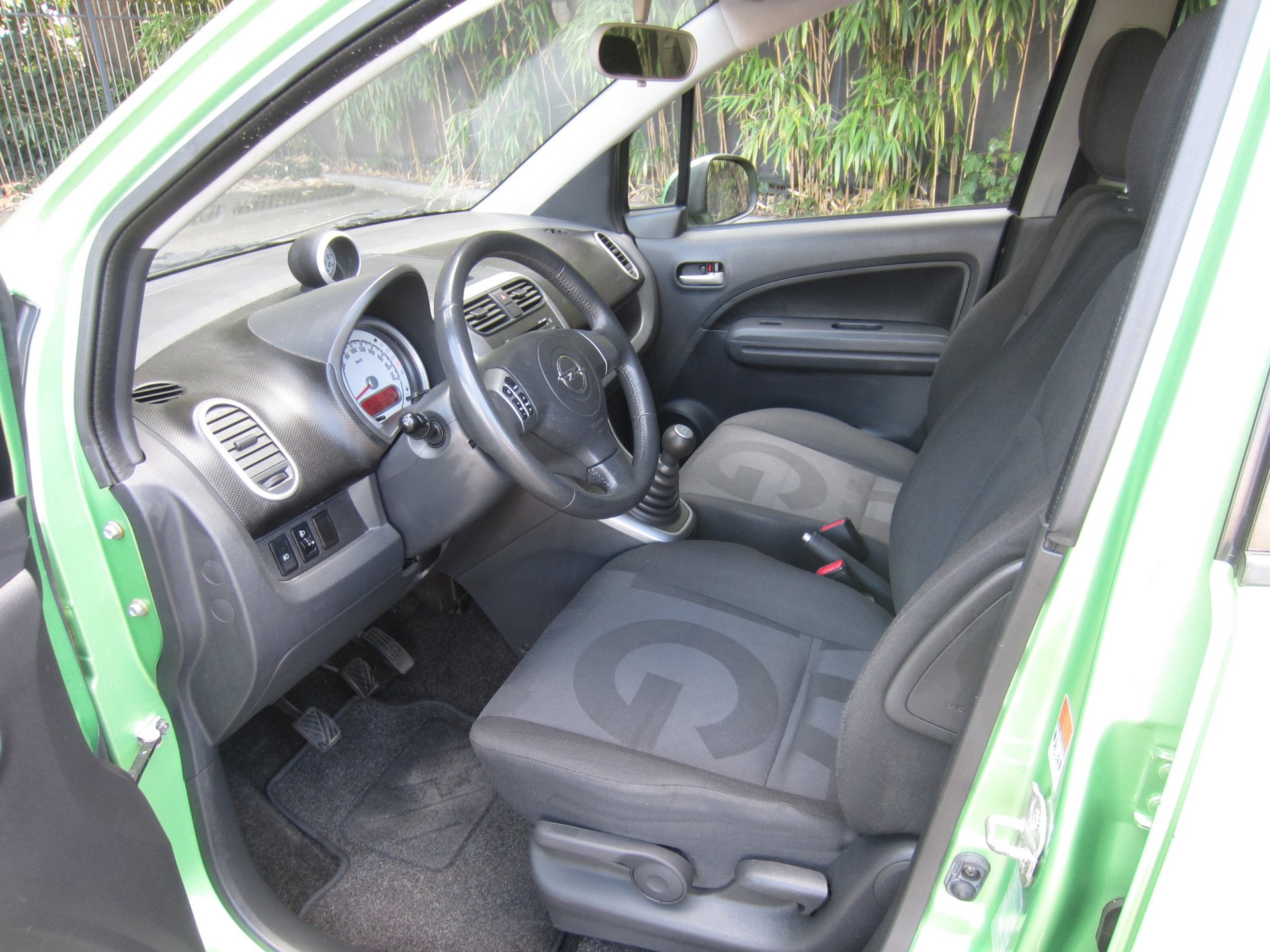 Foto van Opel Agila