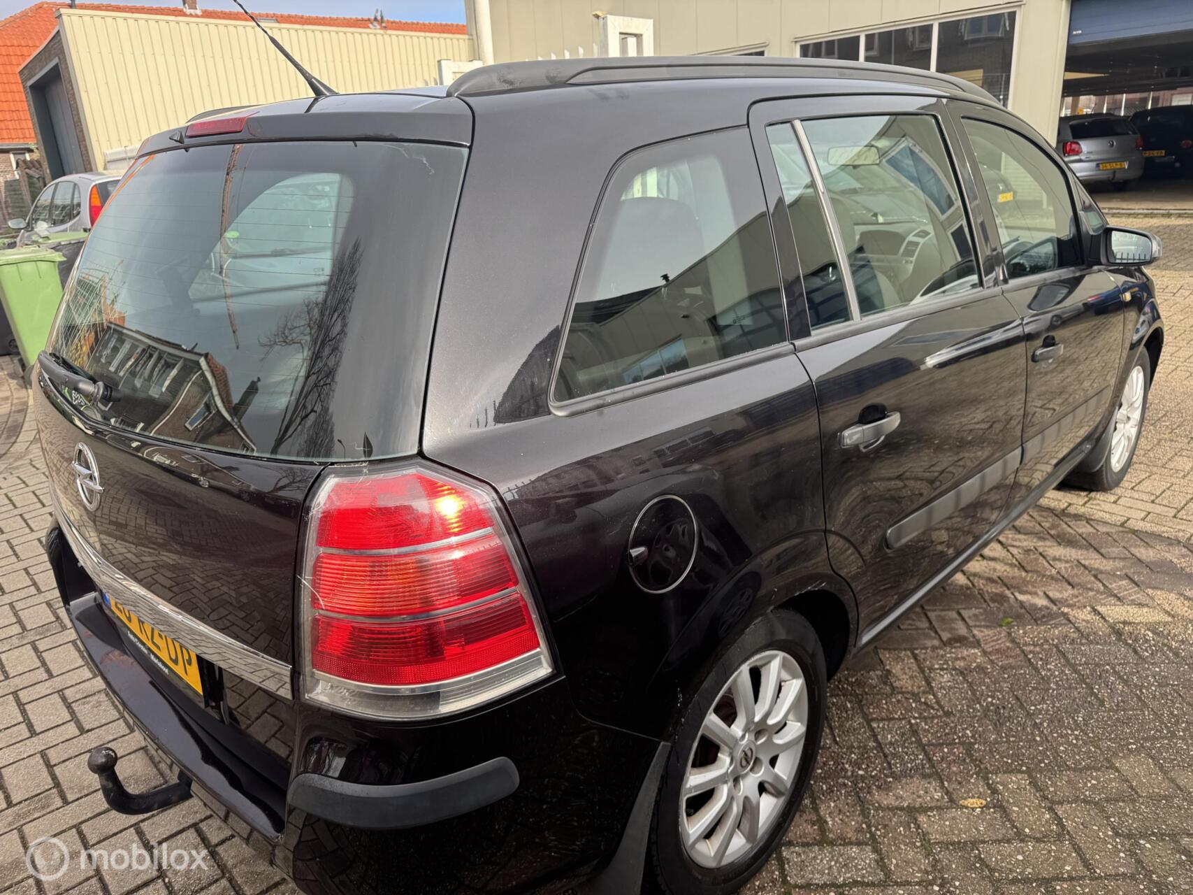 Foto van Opel Zafira