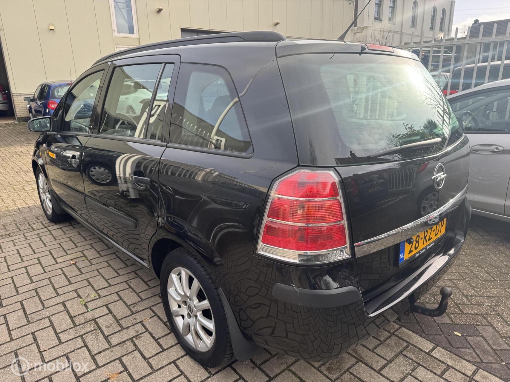 Foto van Opel Zafira