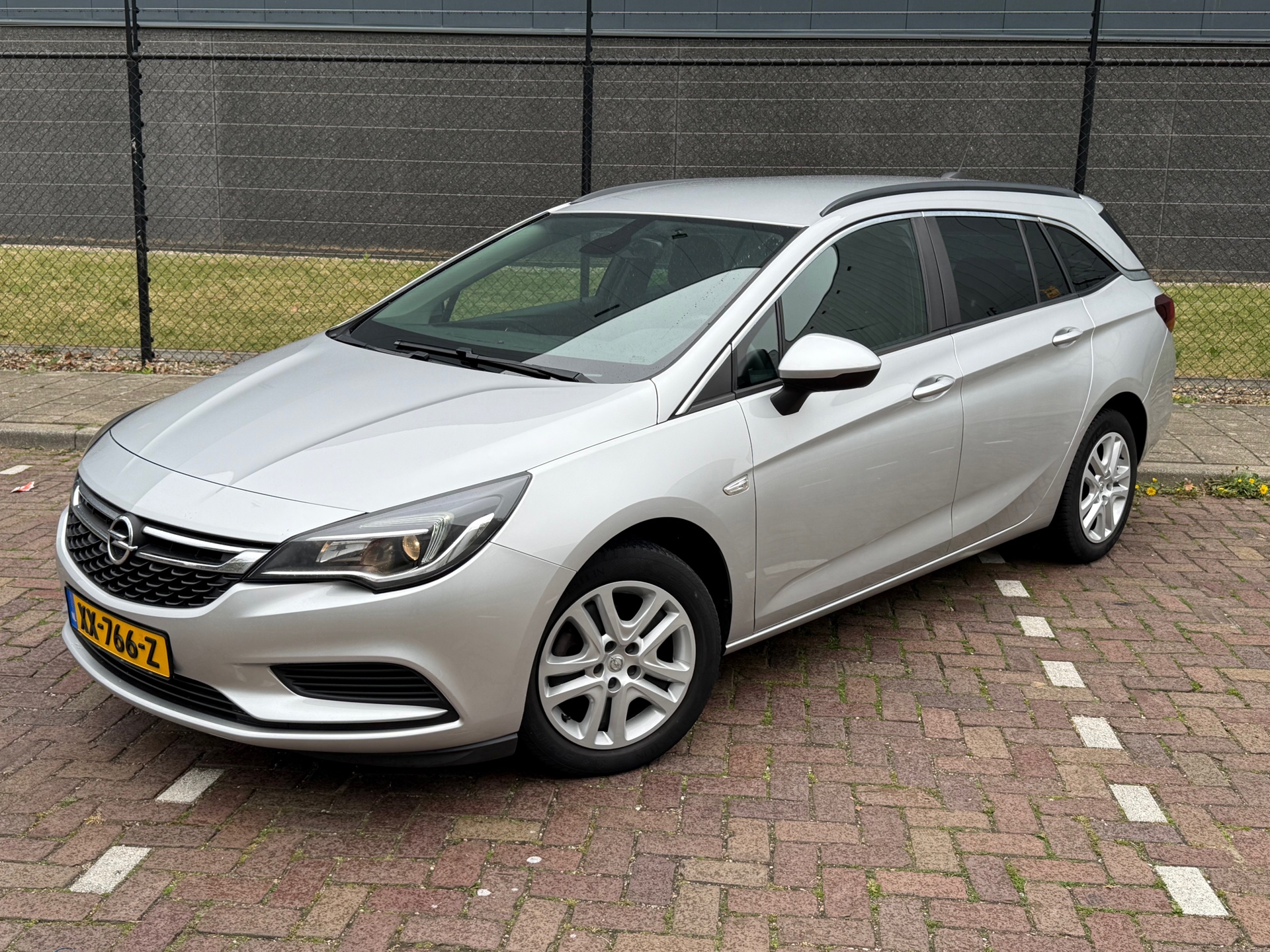 Opel Astra Sports Tourer 1.0 Turbo |Business| |Org.NL| |1ste eigenaar| |Navigatie| 2019 - voorkant