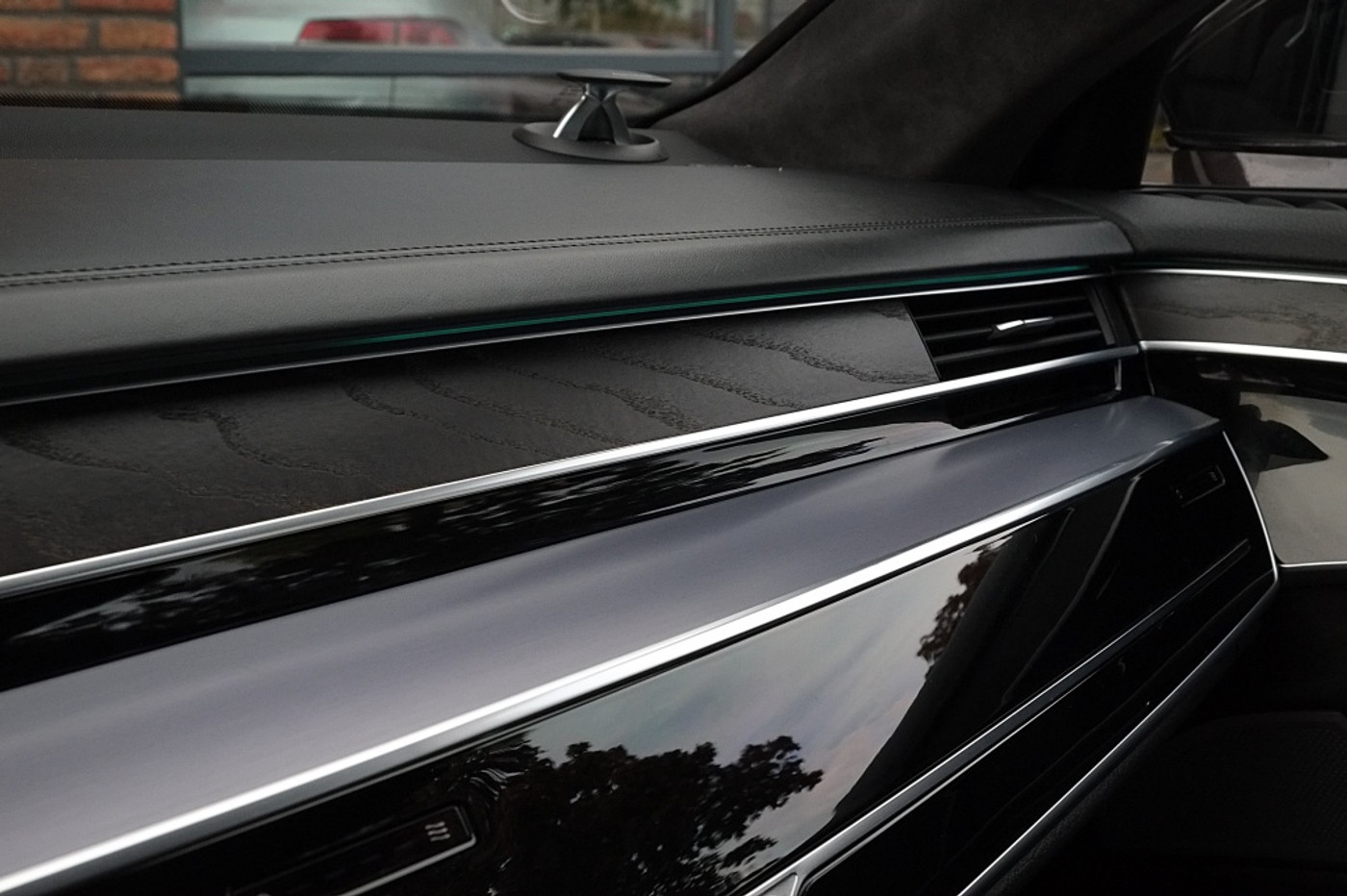 Foto van Audi A8 L