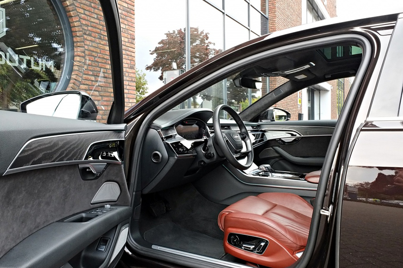 Foto van Audi A8 L