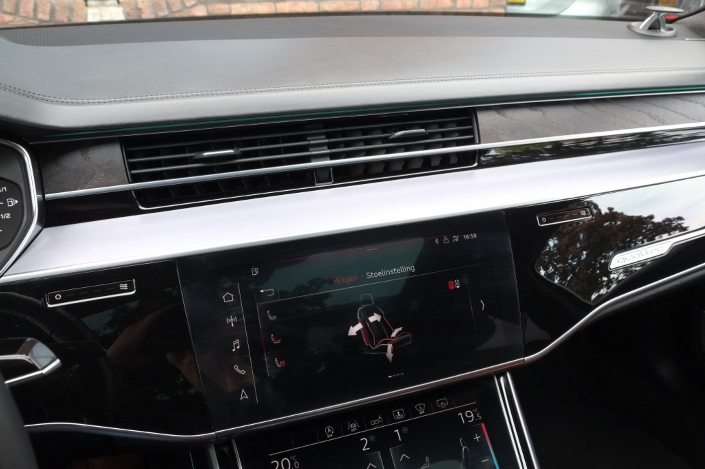 Foto van Audi A8 L