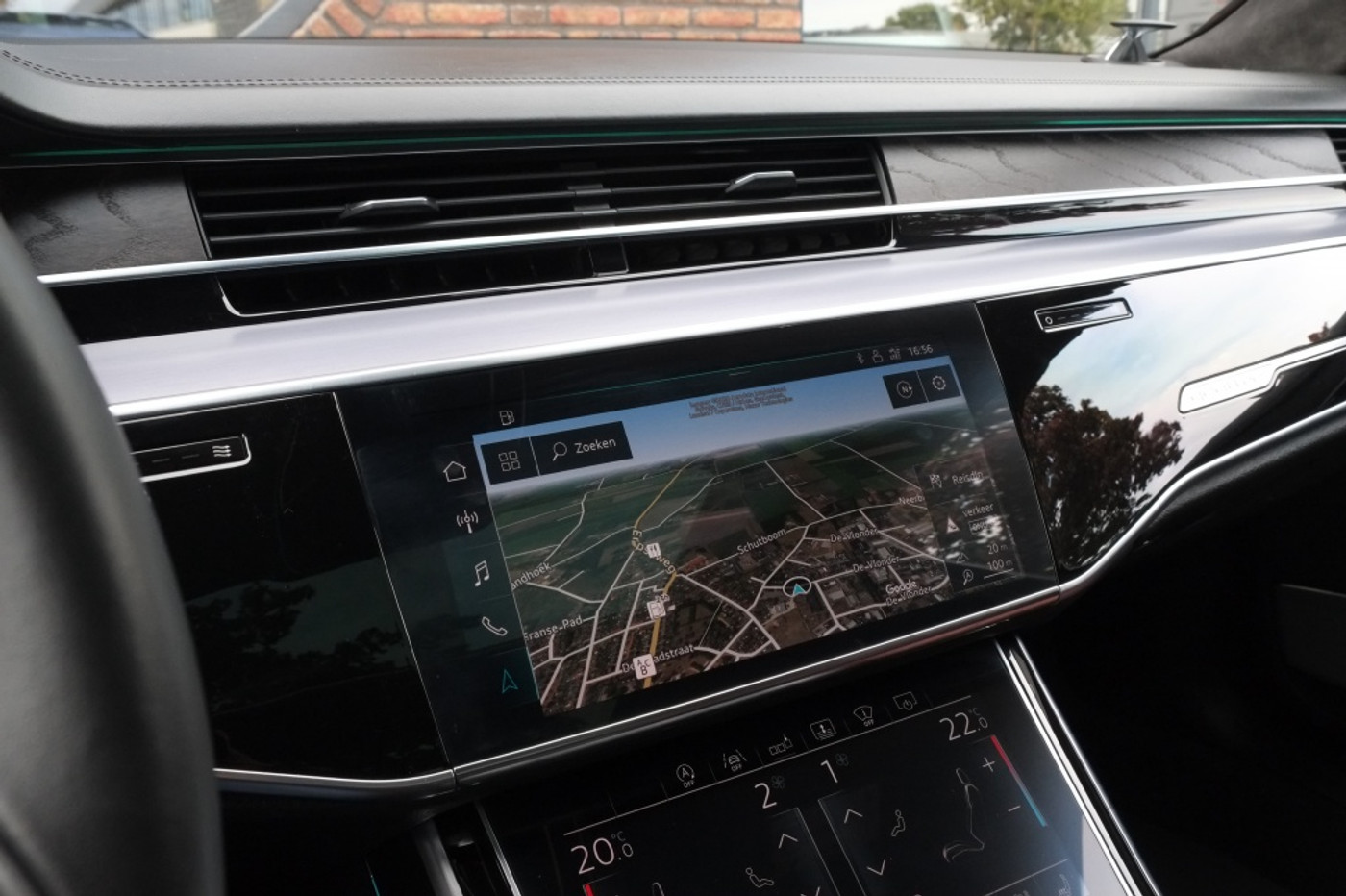 Foto van Audi A8 L