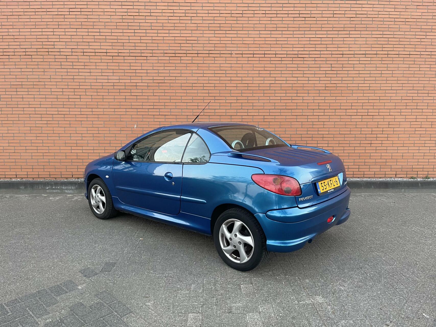 Foto van Peugeot 206 CC