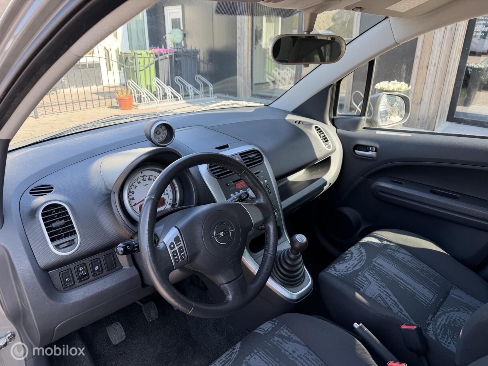 Foto van Opel Agila