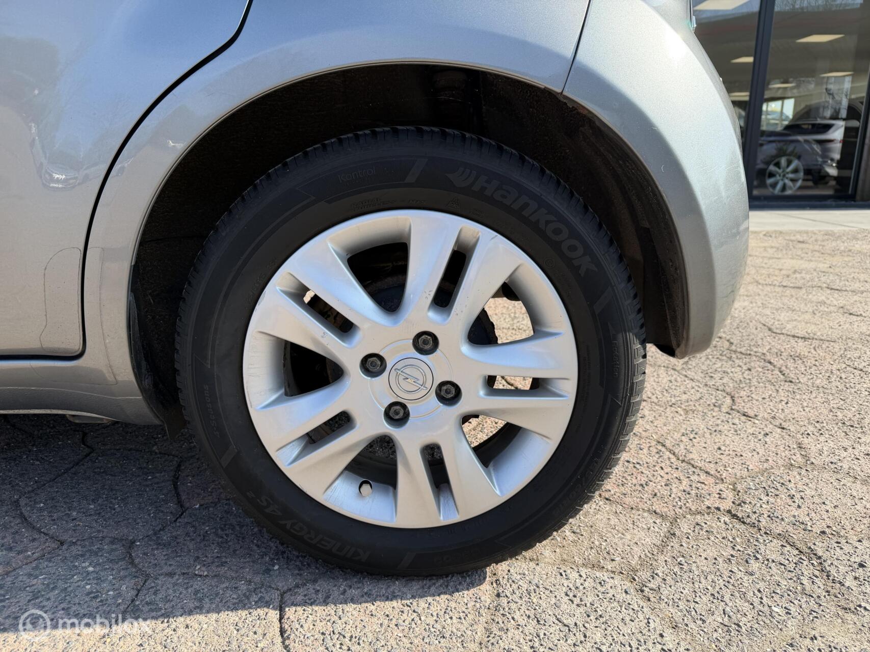 Foto van Opel Agila