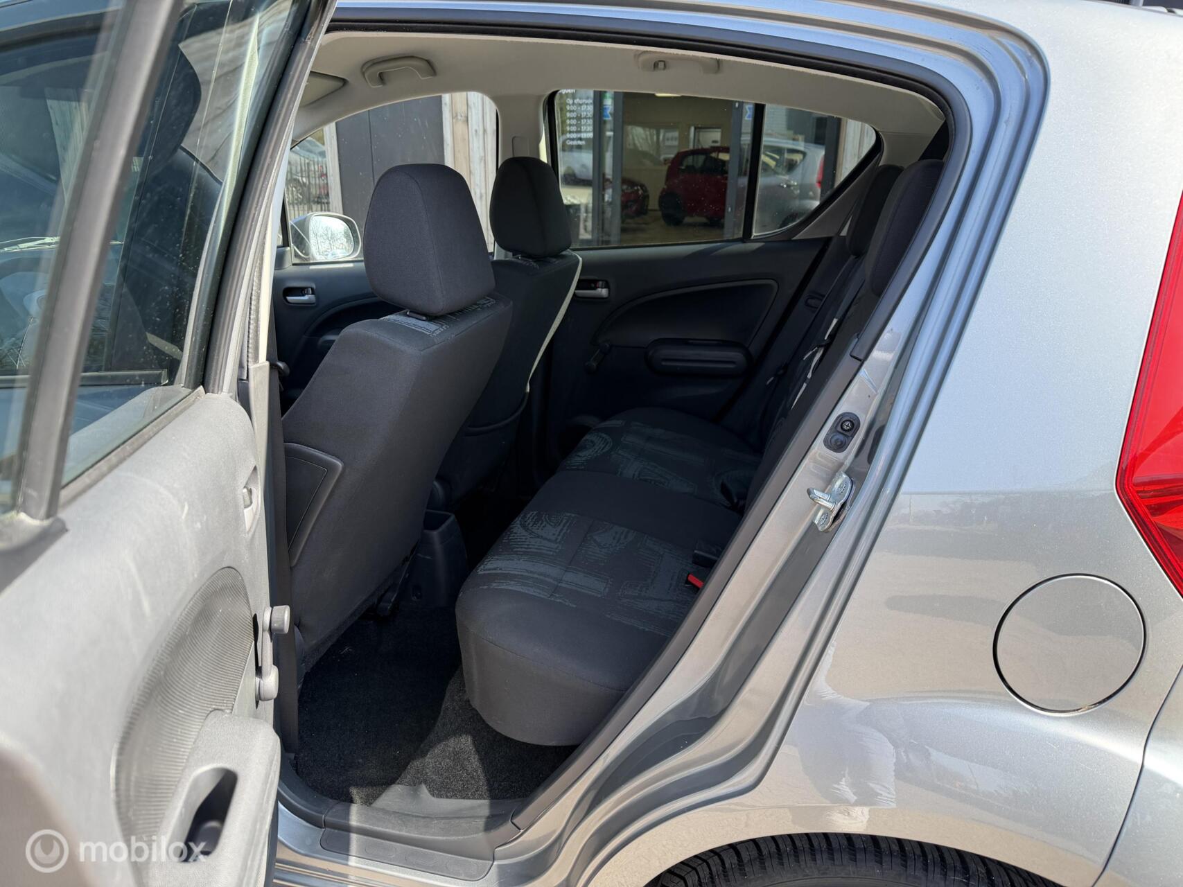 Foto van Opel Agila