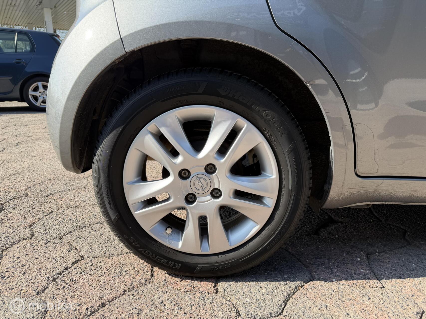 Foto van Opel Agila