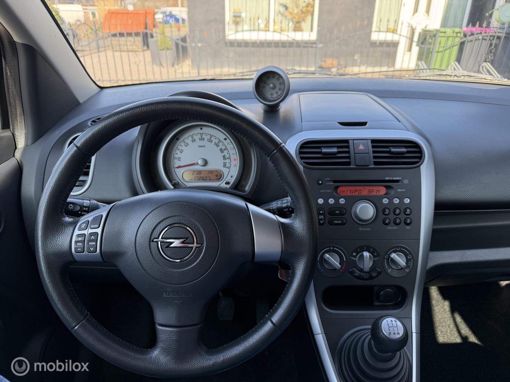 Foto van Opel Agila