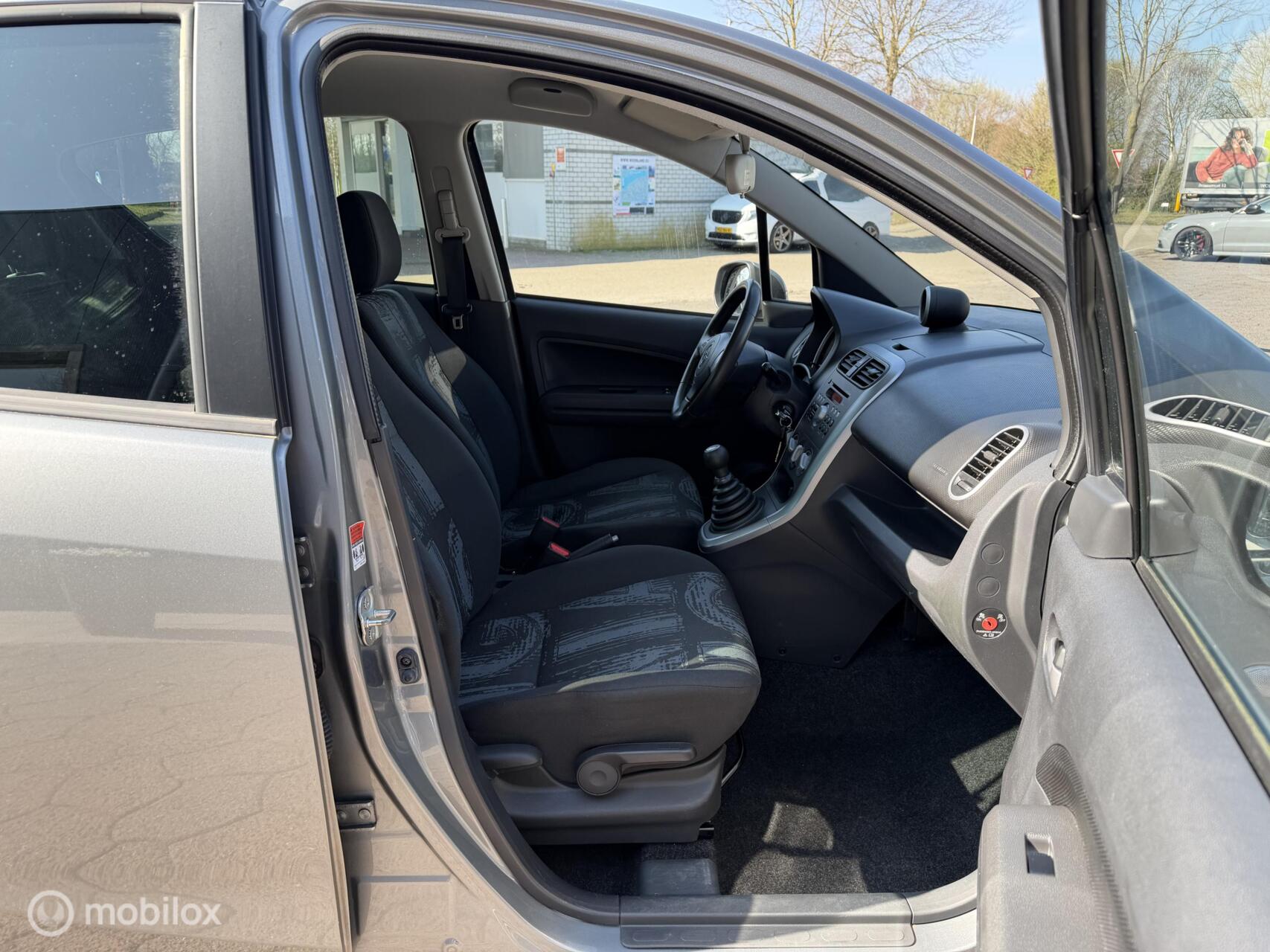 Foto van Opel Agila