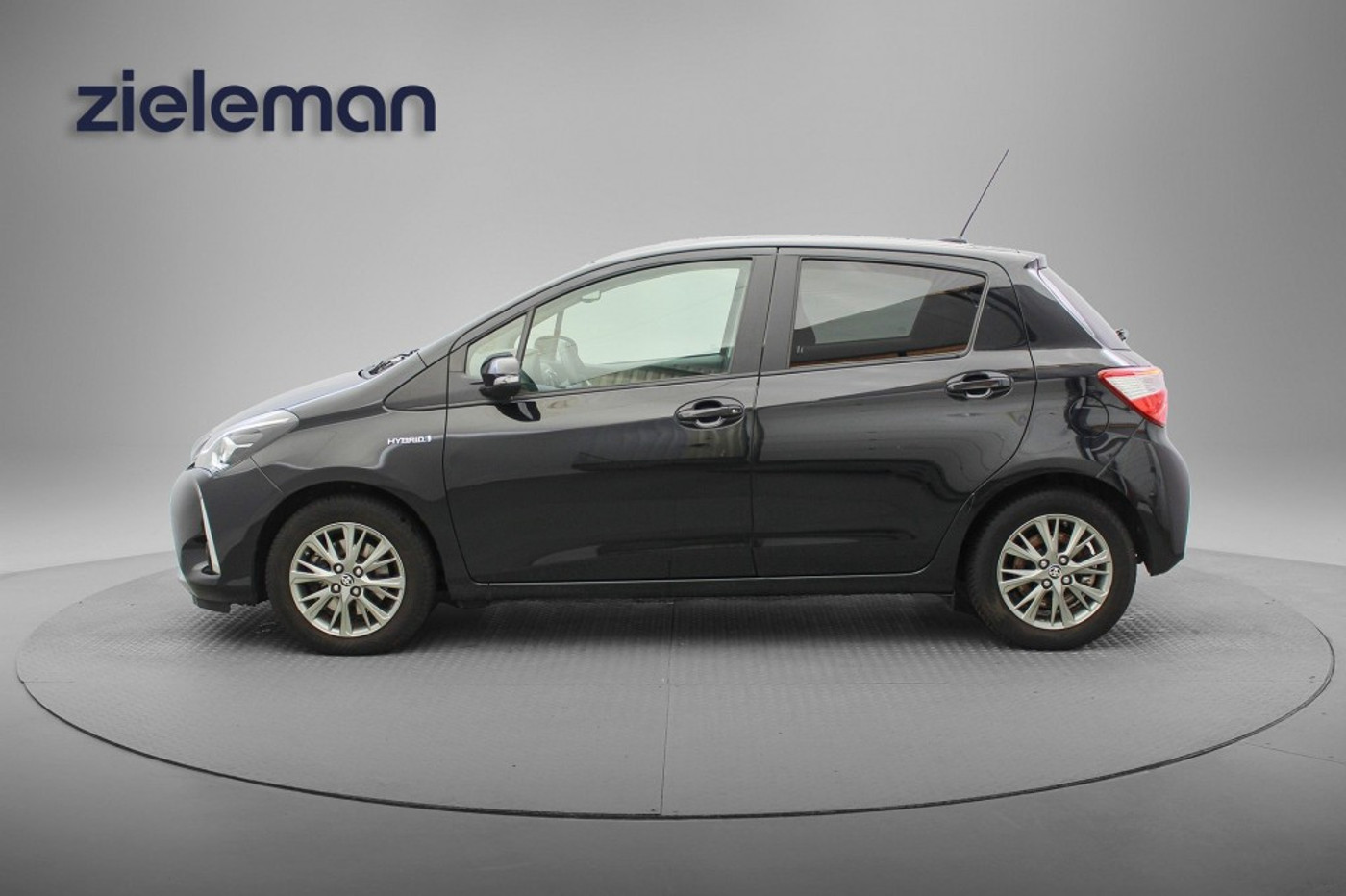 Foto van Toyota Toyota Yaris Hybrid