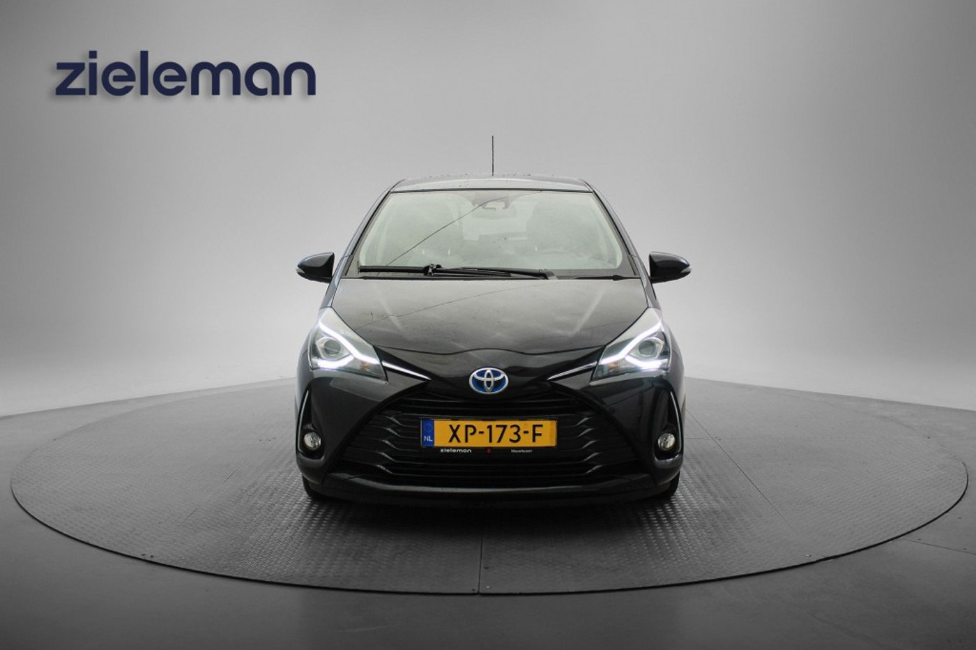 Foto van Toyota Toyota Yaris Hybrid