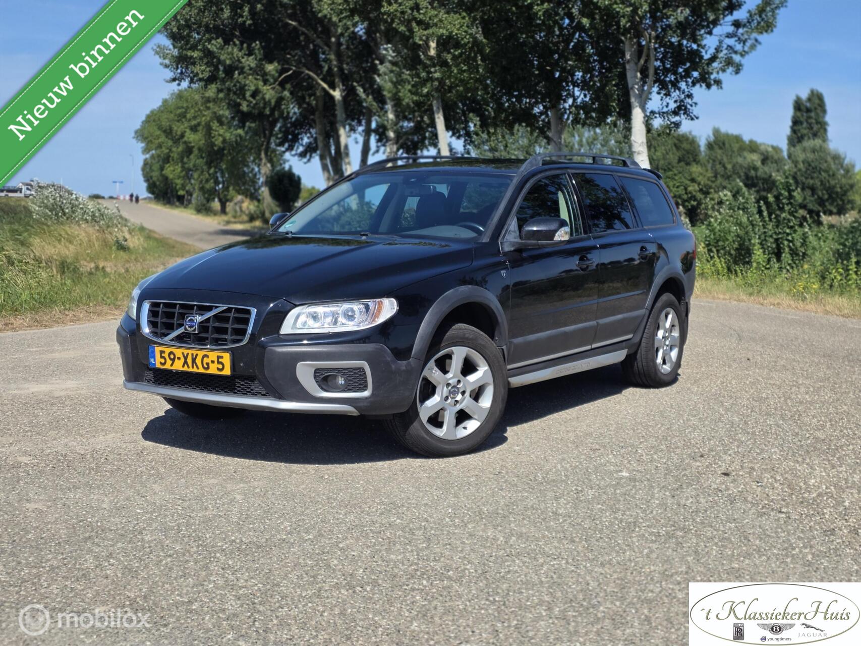 Volvo Xc70 2.4 D5 Momentum motor 70.000 km 2008 - voorkant