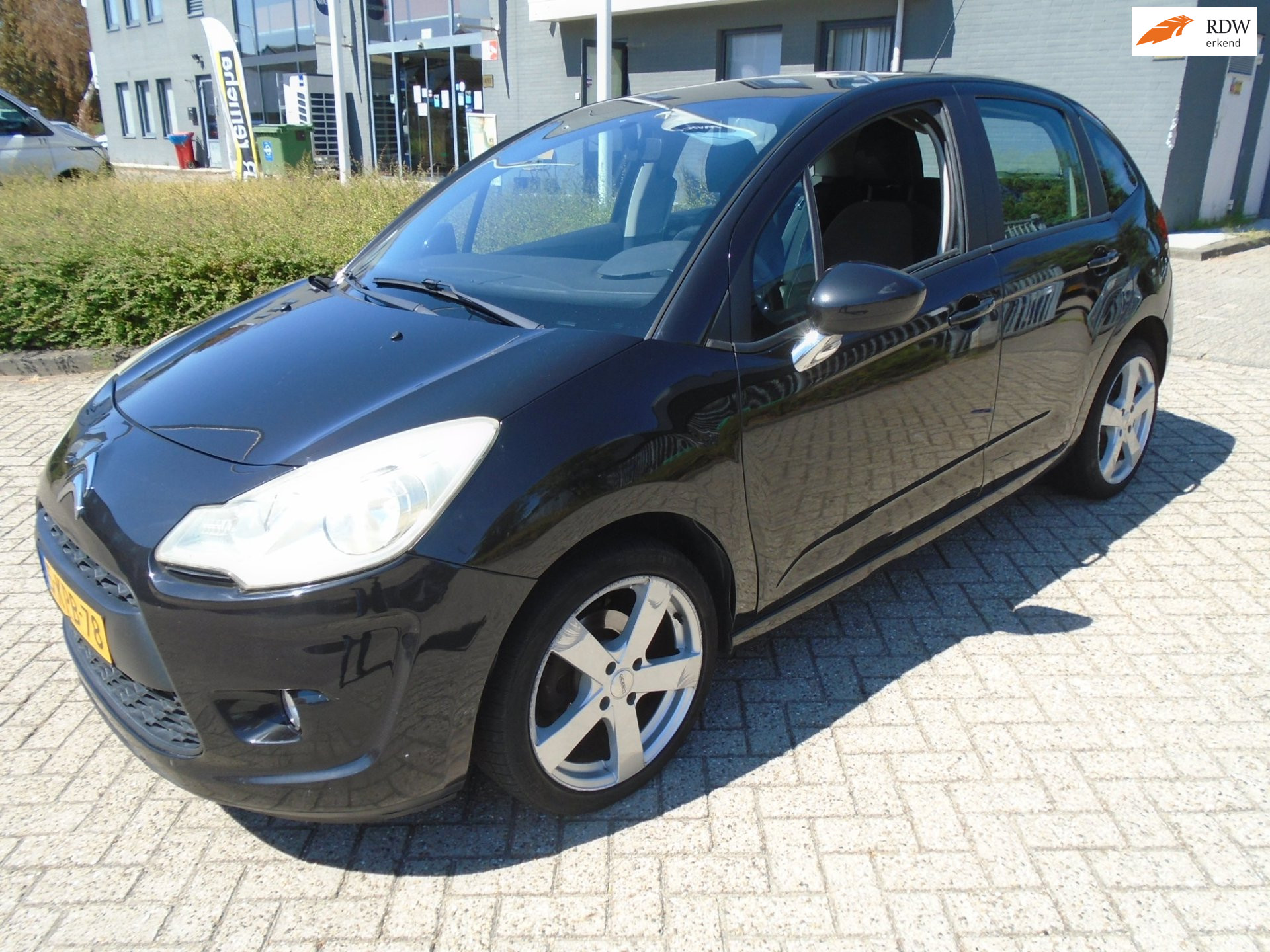 Citroen C3 1.4 VTi Ligne Business Nieuwe Apk 2010 - voorkant
