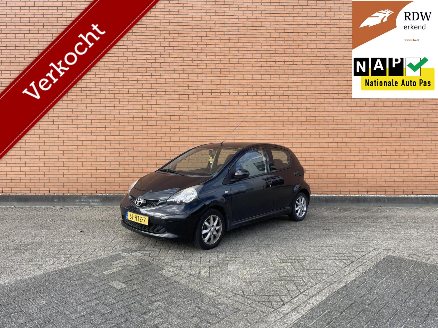 Toyota Toyota Aygo 1.0 2009 AIRCO | NAP | ELEK-PAKKET | APK | 5DRS 2009 - voorkant