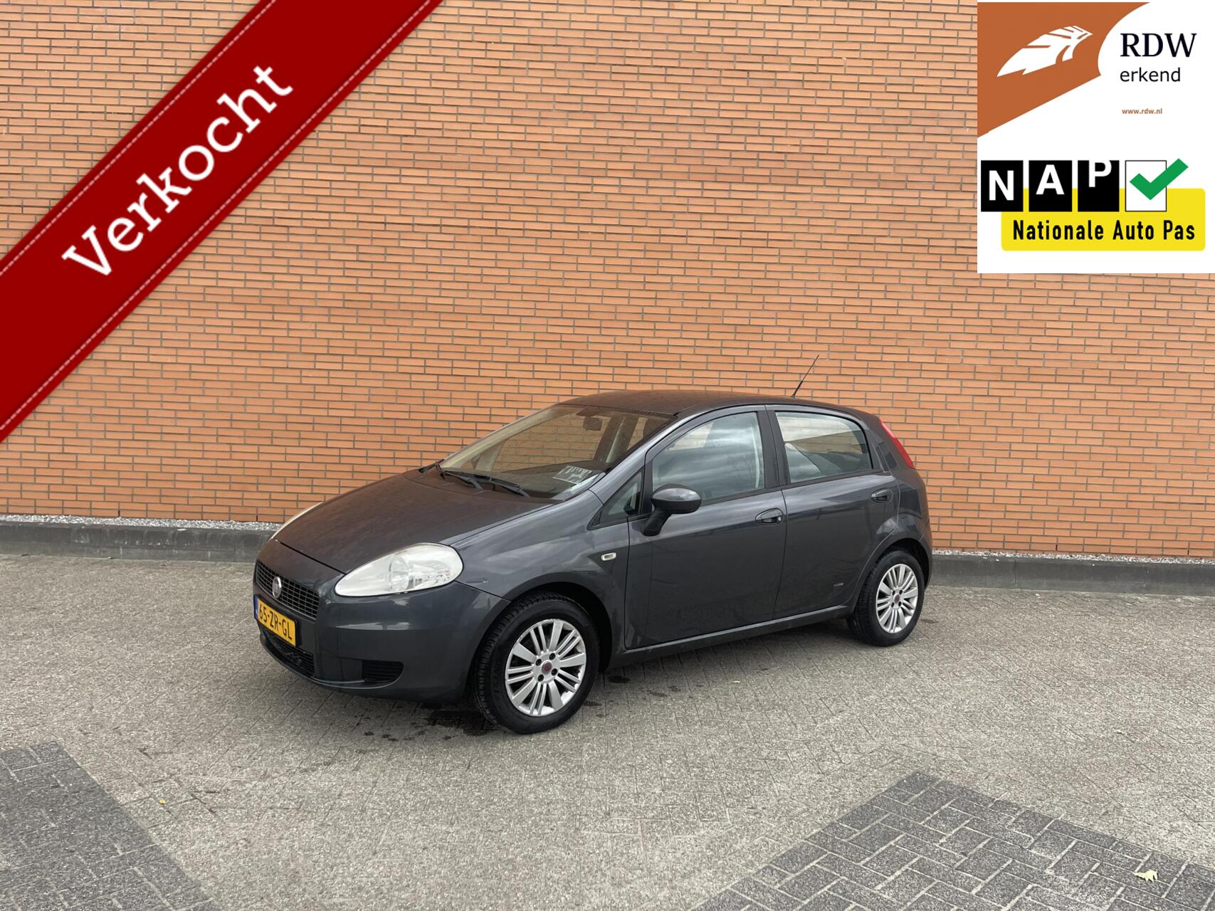 Fiat Fiat Punto 1.2 2008 253DKM | NAP | CRUISE | AIRCO | APK | 2008 - voorkant