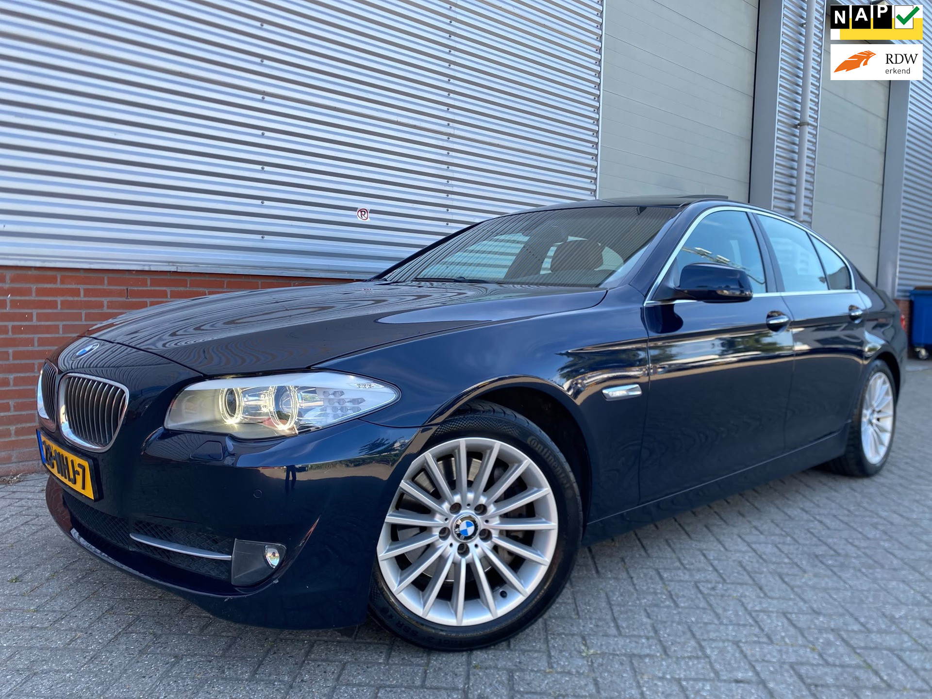 BMW 528i 528i High Executive 2010 - voorkant