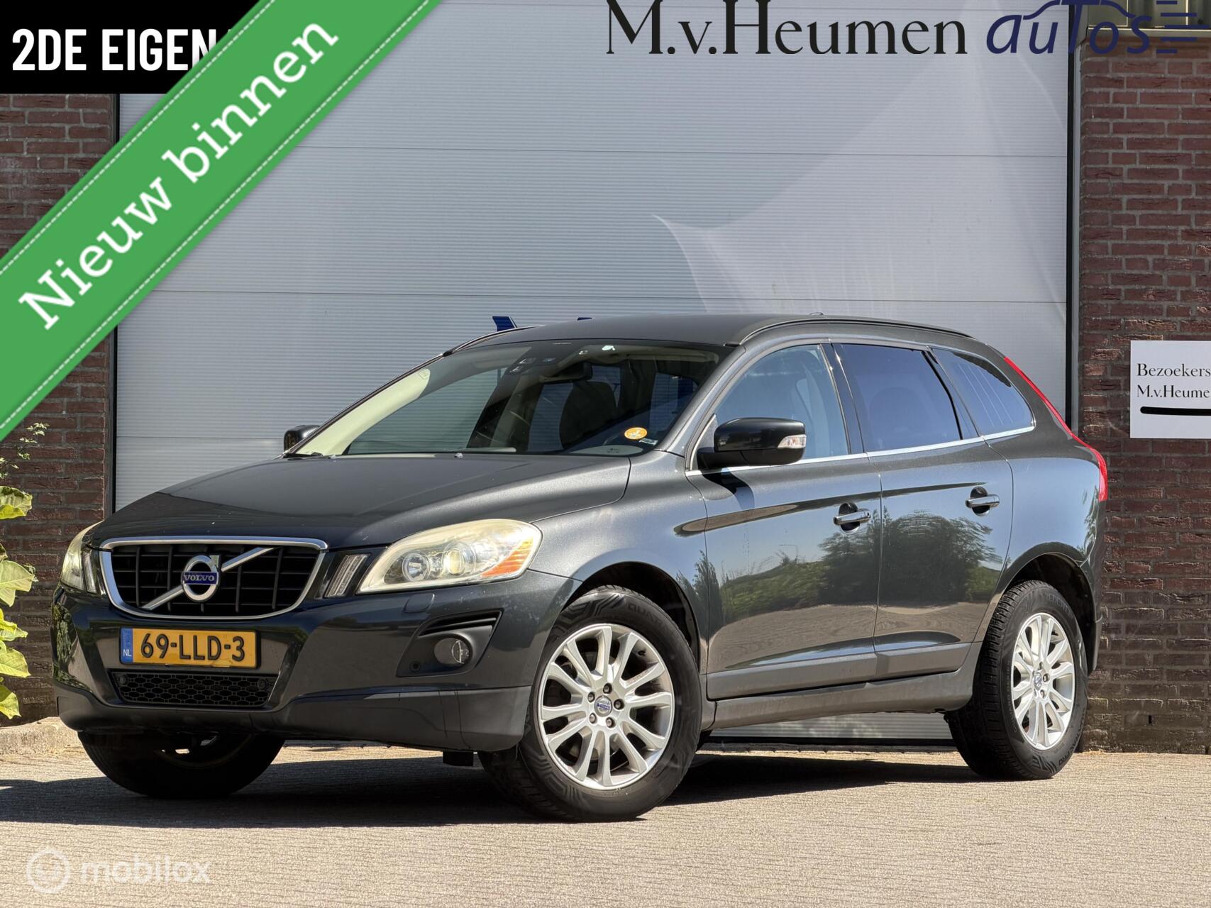 Volvo Xc60 2.4D 176PK Momentum 5 Cilinder Stoelverwarming Trekhaak 2010 - voorkant