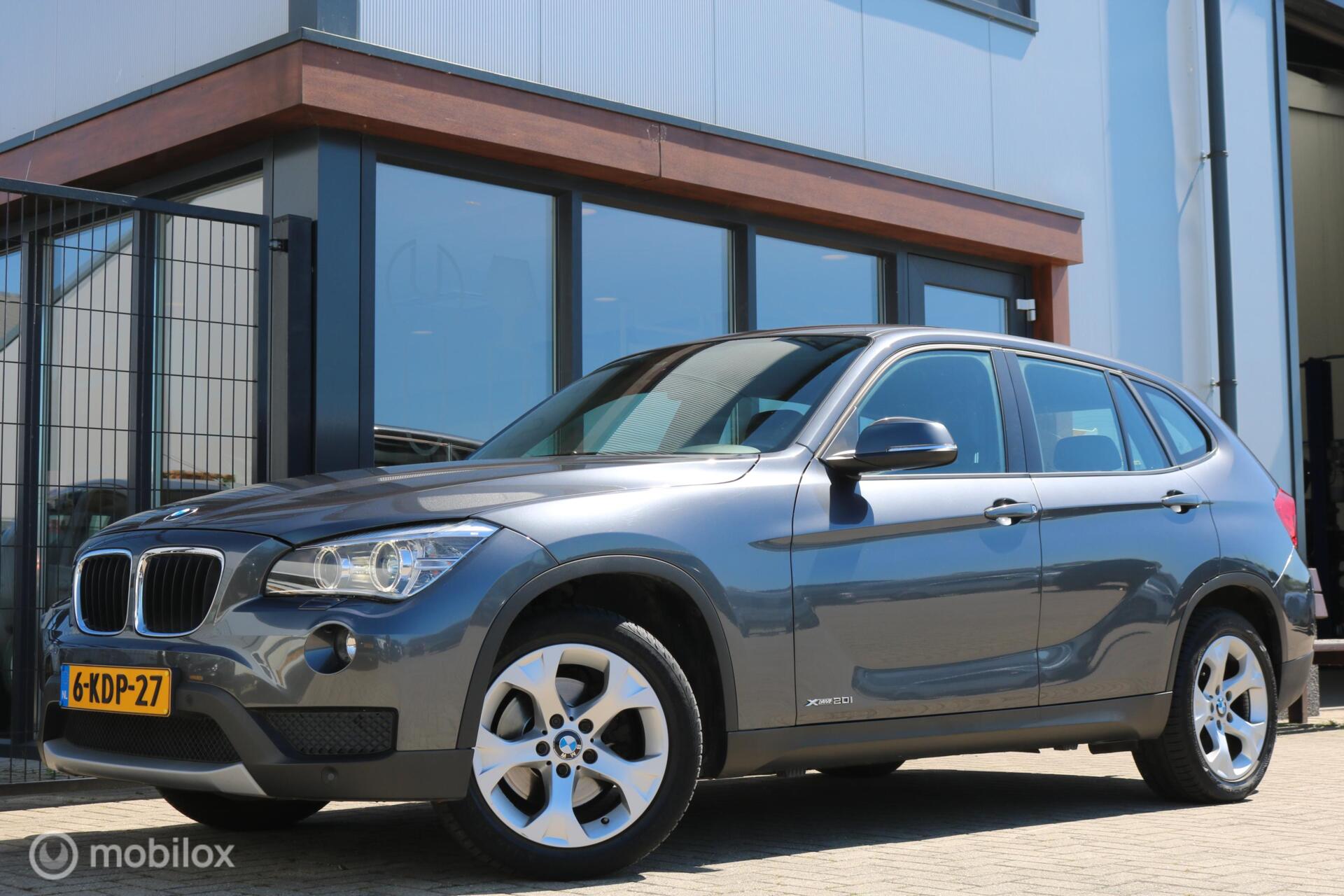 BMW X Reihe xDrive20i High Executive |Leder|Afn. Trekhaak |NAP 2013 - voorkant