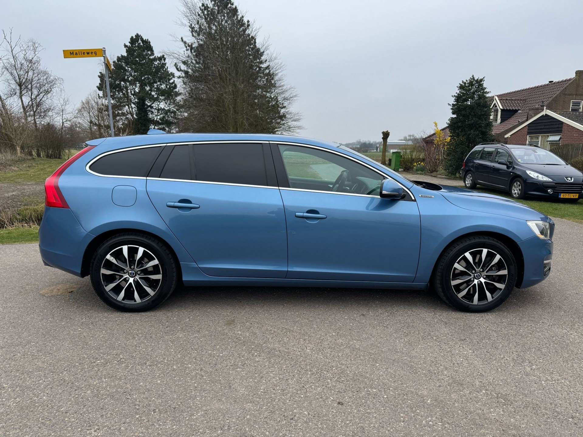 Foto van Volvo V60 Plug In Hybrid