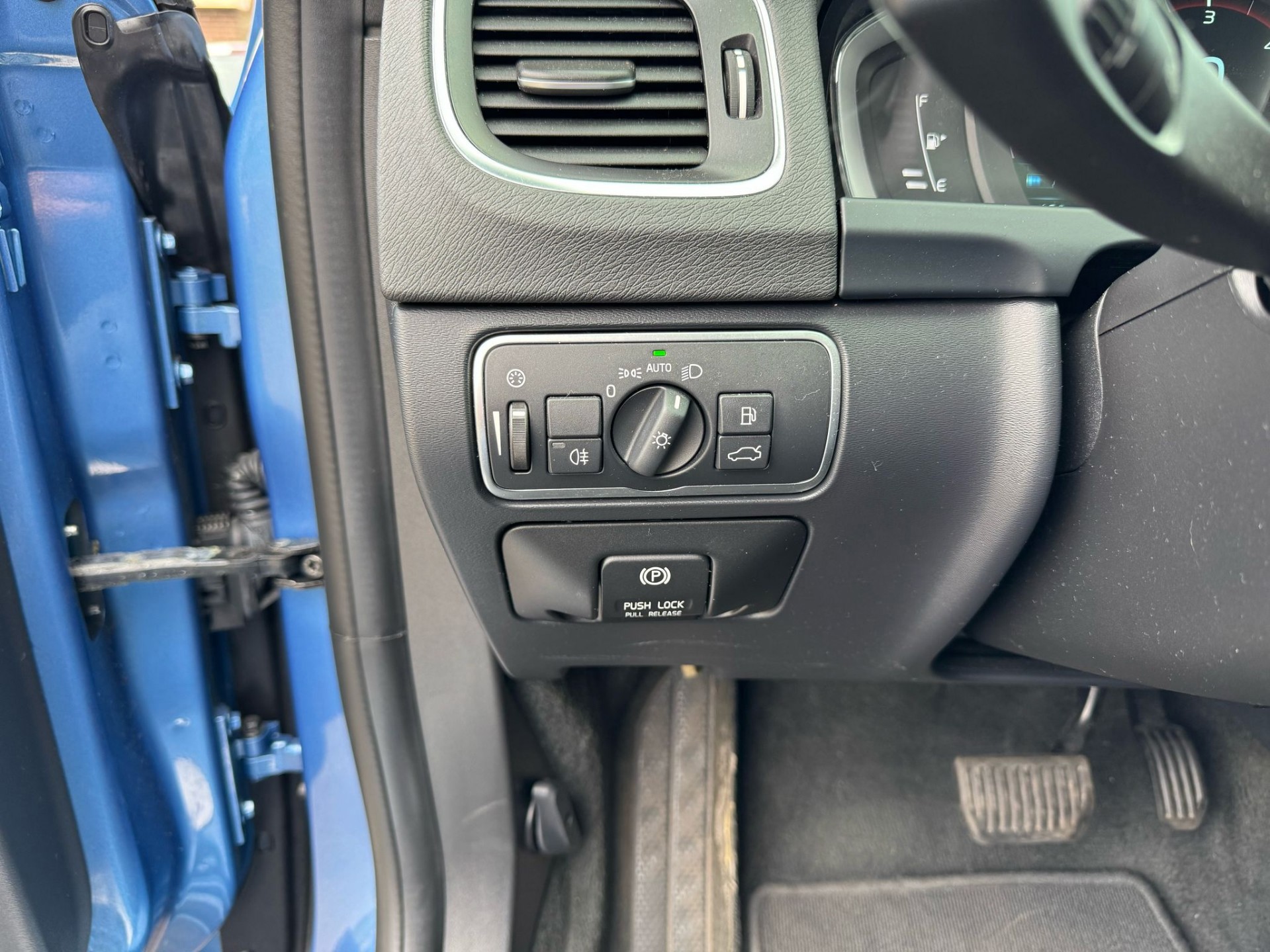Foto van Volvo V60 Plug In Hybrid