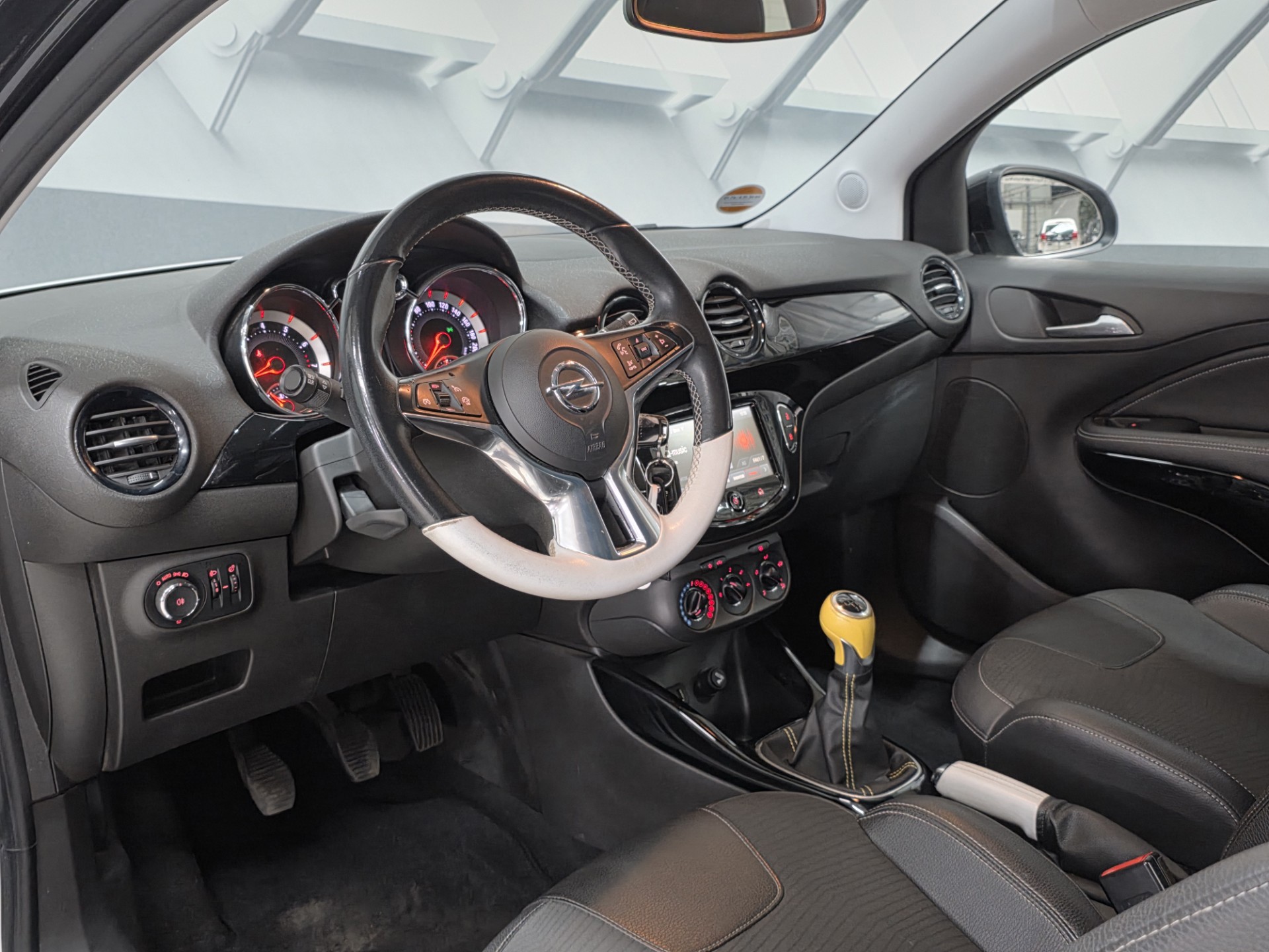 Foto van Opel Adam