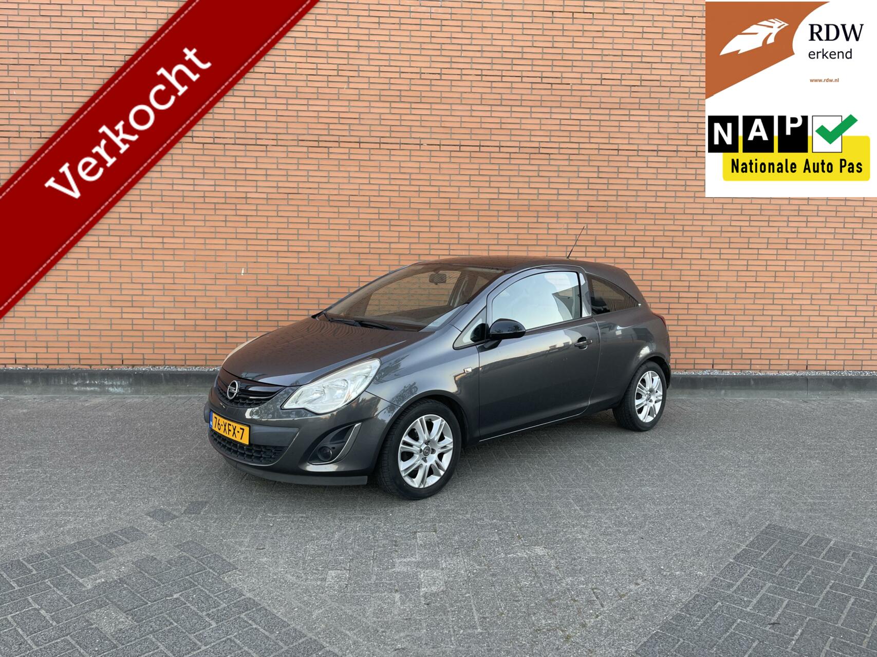 Opel Corsa 1.2 Cosmo 2012 103DKM | NAP | CRUISE | AIRCO | 2012 - voorkant