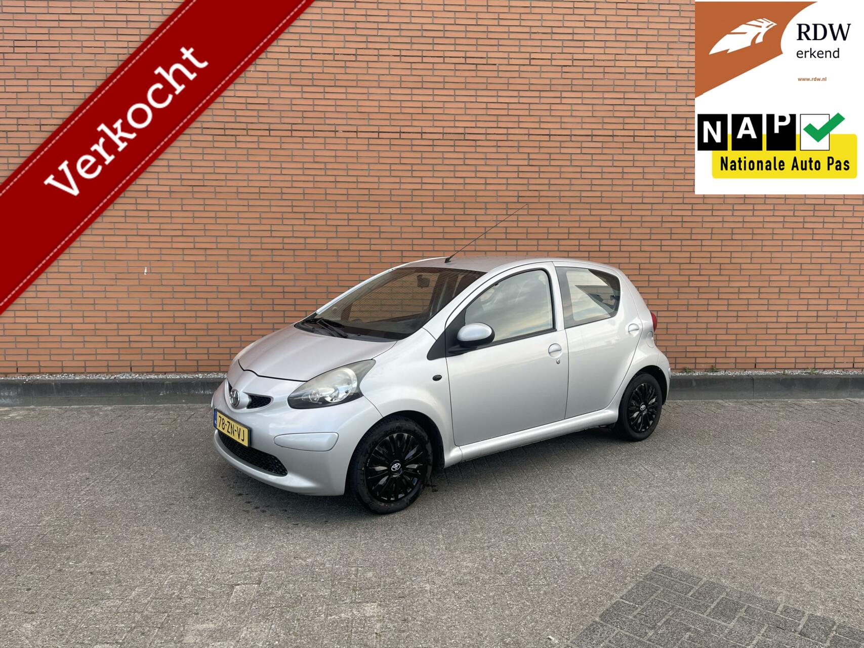 Toyota Aygo 1.0 207DKM | NAP | AIRCO | 5-DRS | ELEK-PAKKET | 2008 - voorkant