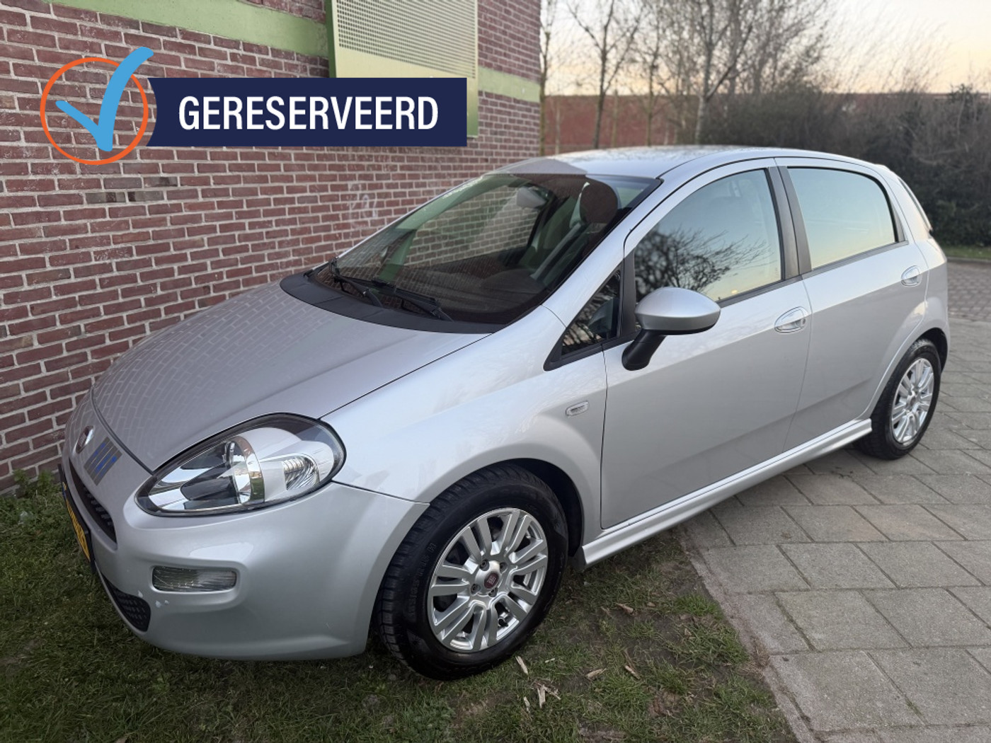 Fiat Fiat Punto 0.9 TwinAir Pop*2014*Ecc|Cruise|T-haak|Lmv 2014 - voorkant