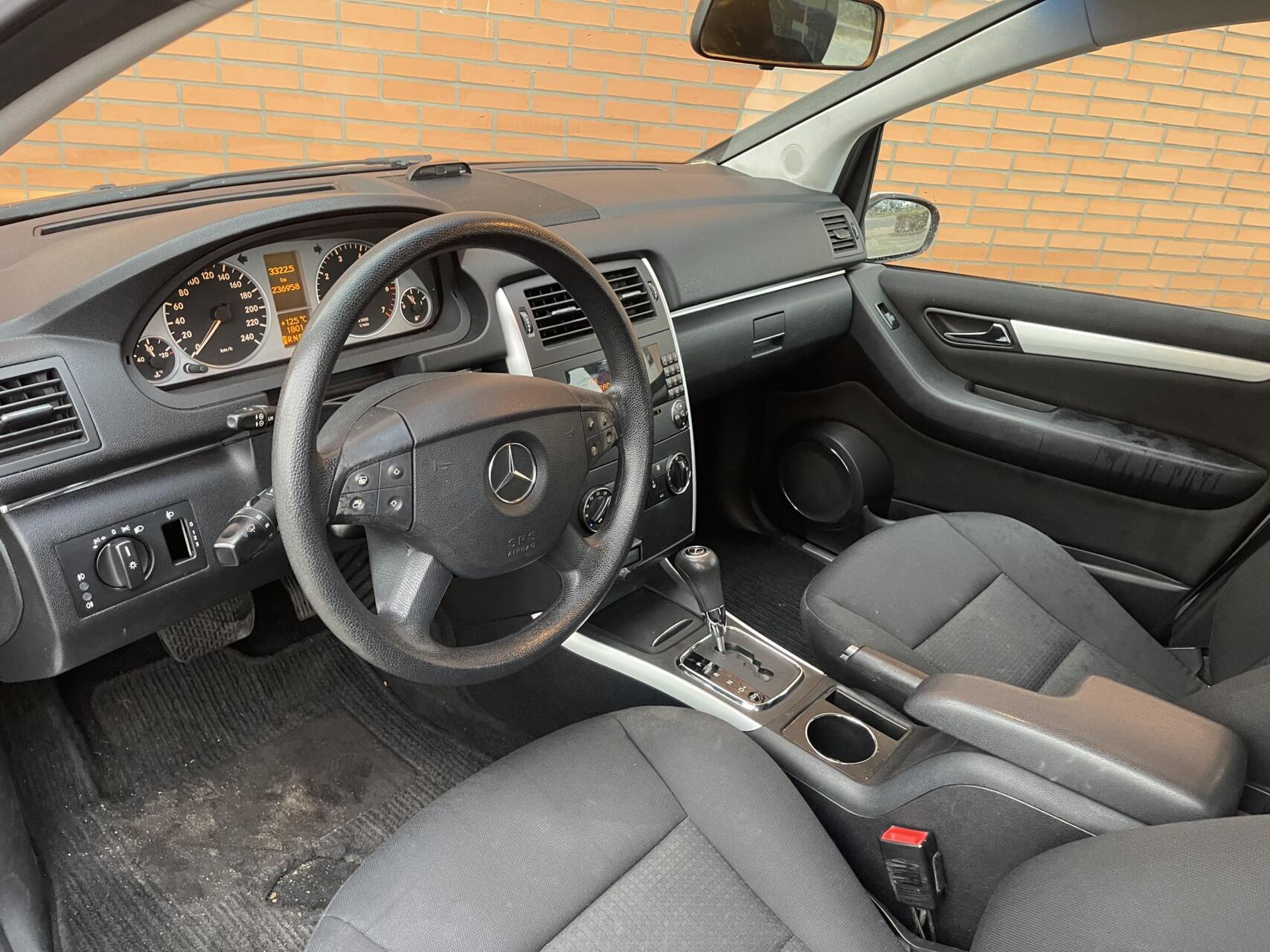 Foto van Mercedes-Benz B 150