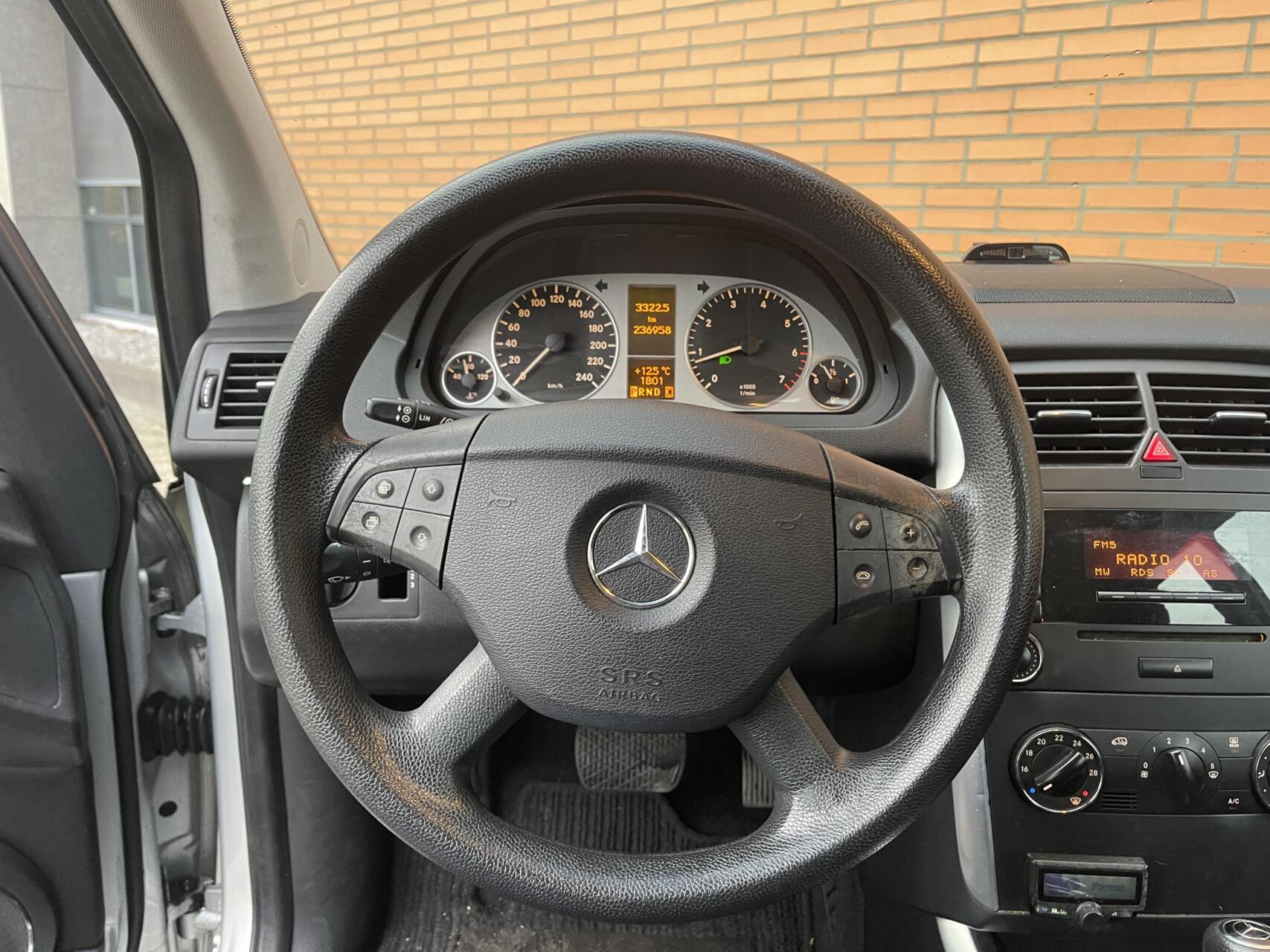 Foto van Mercedes-Benz B 150